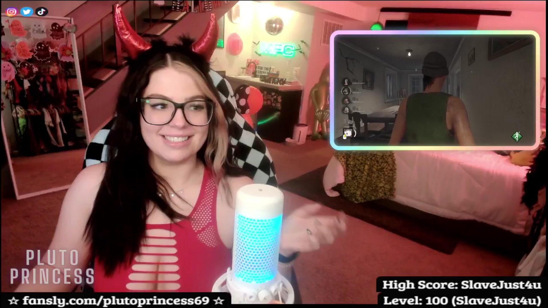 Gallery image thumbnail from PlutoPrincess's myfreecams stream on, 10/16/2025, 06:42 image 9 of 20