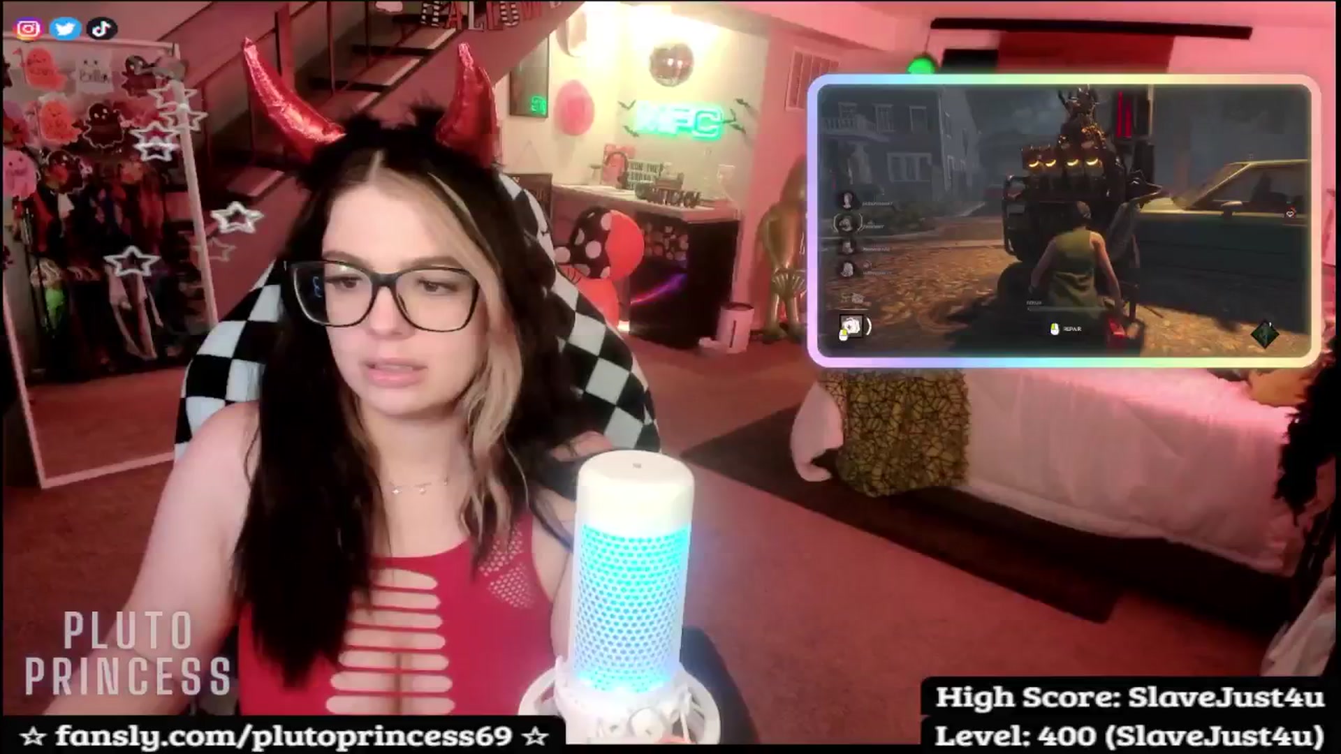 Gallery image thumbnail from PlutoPrincess's myfreecams stream on, 10/16/2025, 06:42 image 10 of 20