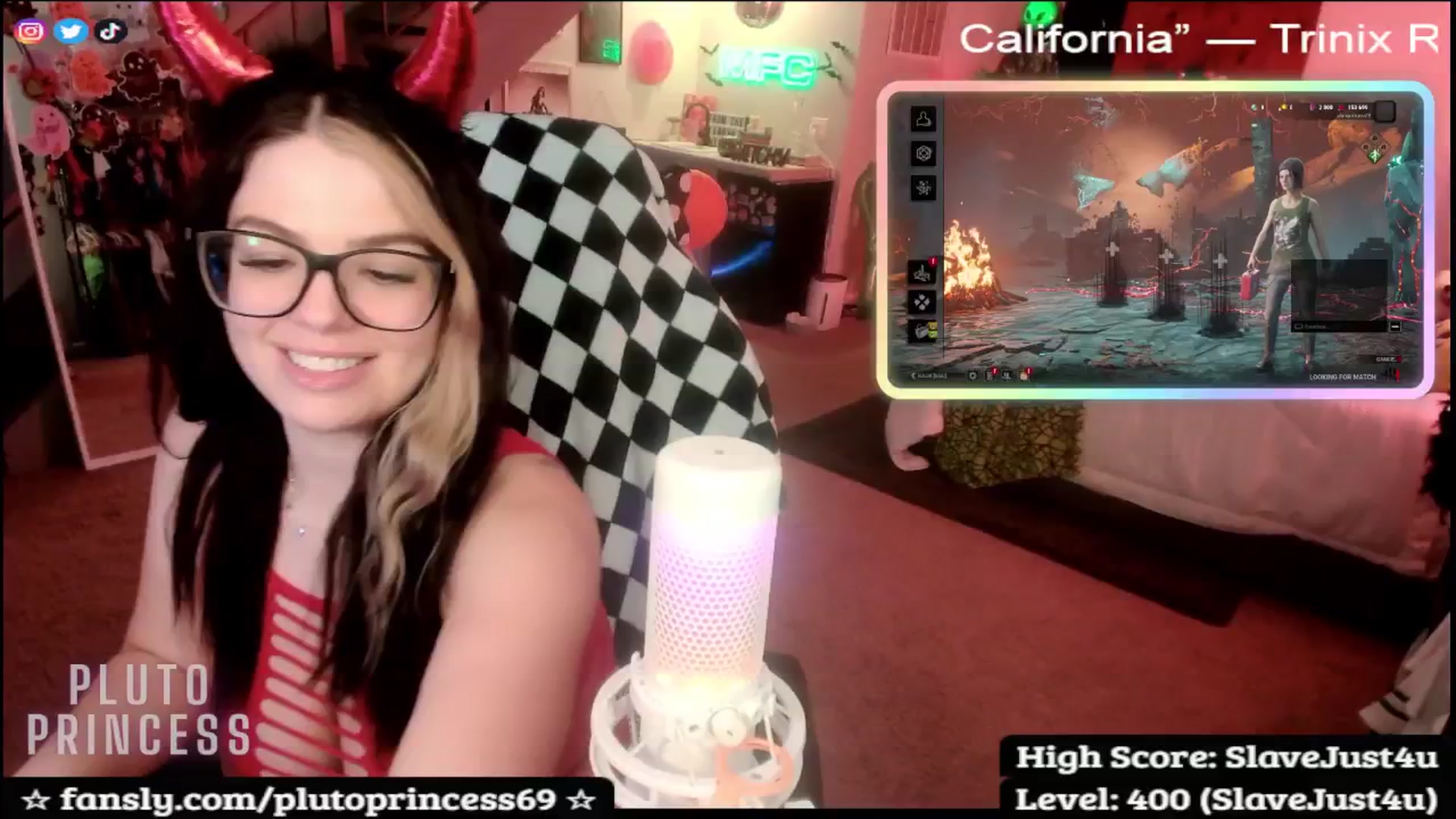 Gallery image thumbnail from PlutoPrincess's myfreecams stream on, 10/16/2025, 06:42 image 17 of 20
