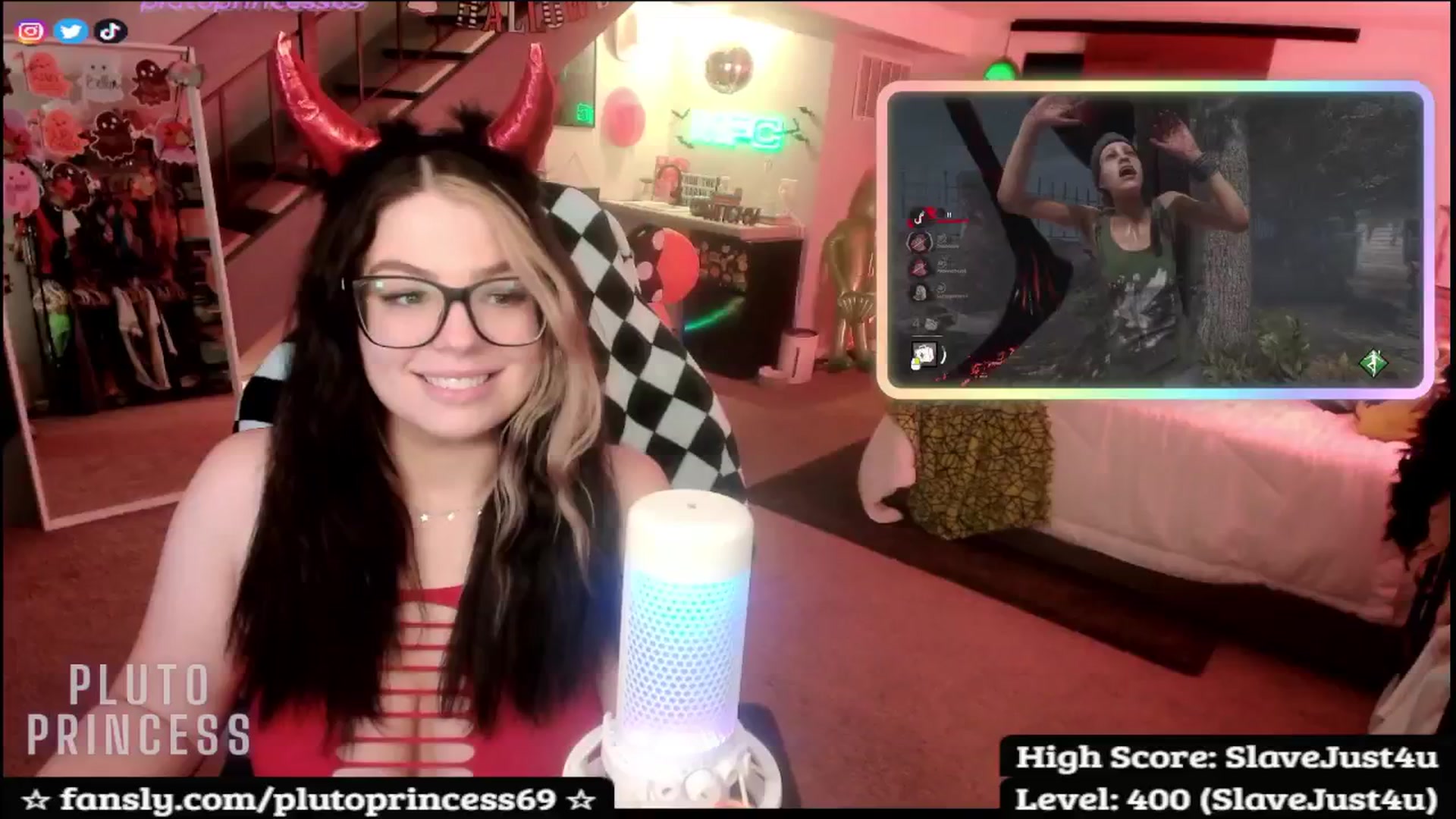 Gallery image thumbnail from PlutoPrincess's myfreecams stream on, 10/16/2025, 06:42 image 12 of 20