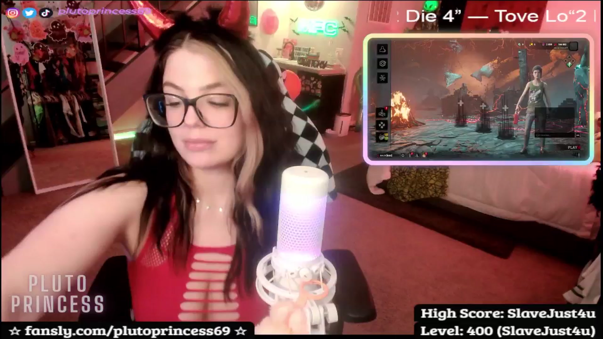Gallery image thumbnail from PlutoPrincess's myfreecams stream on, 10/16/2025, 07:38 image 6 of 20