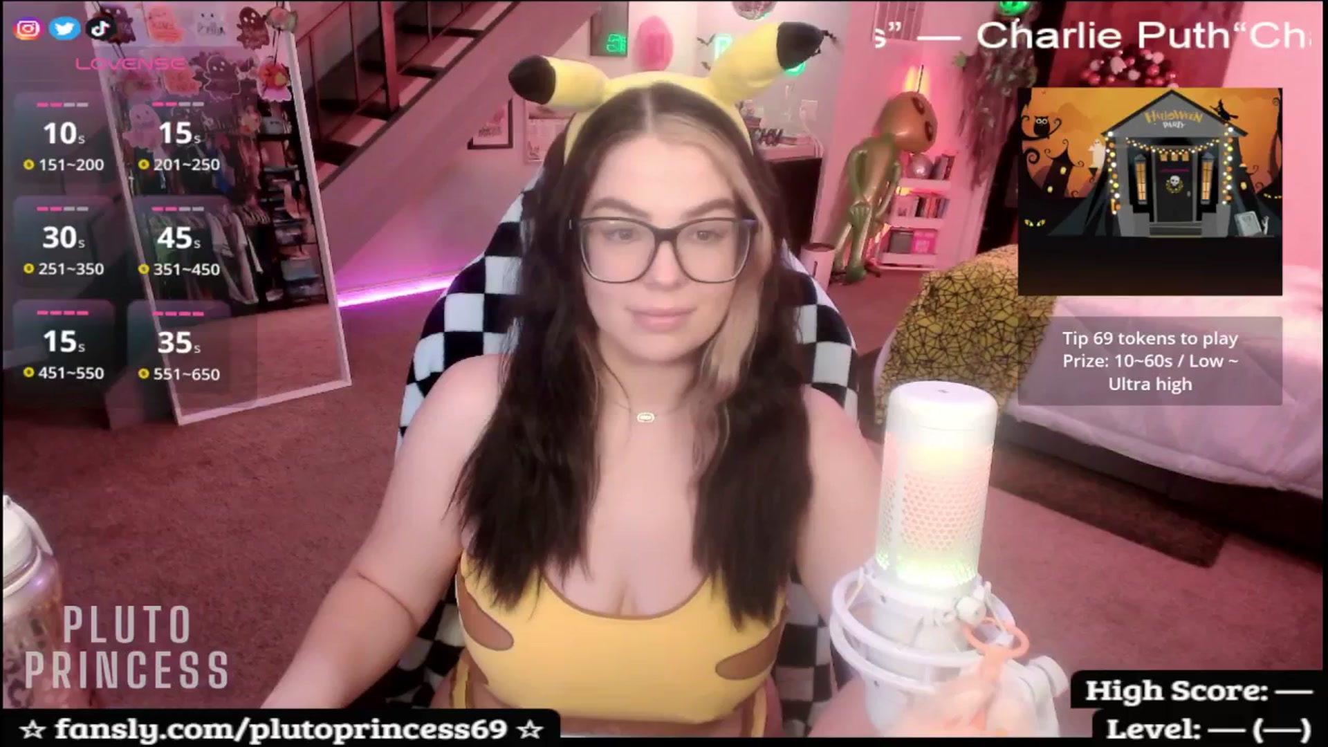 Gallery image thumbnail from PlutoPrincess's myfreecams stream on, 10/17/2025, 07:50 image 4 of 20