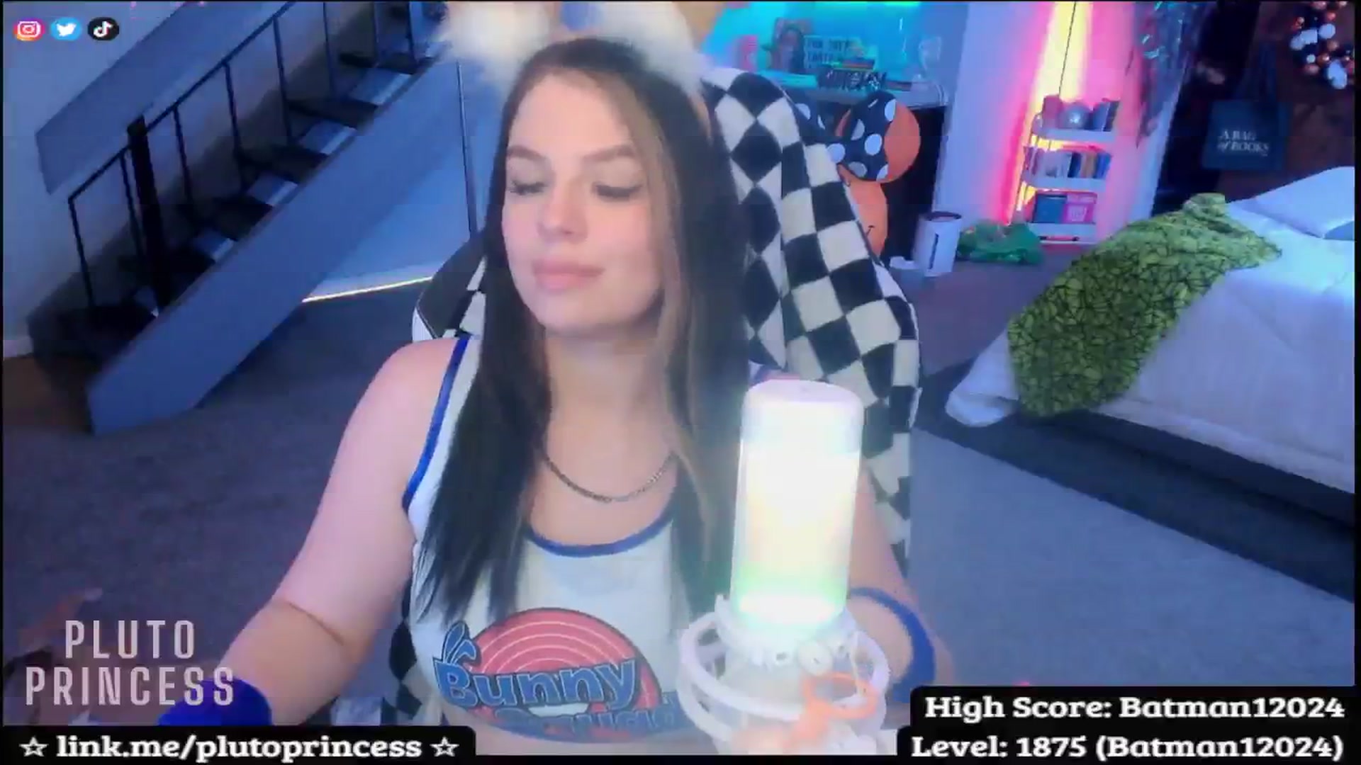 Gallery image thumbnail from PlutoPrincess's myfreecams stream on, 10/26/2025, 07:02 image 13 of 20