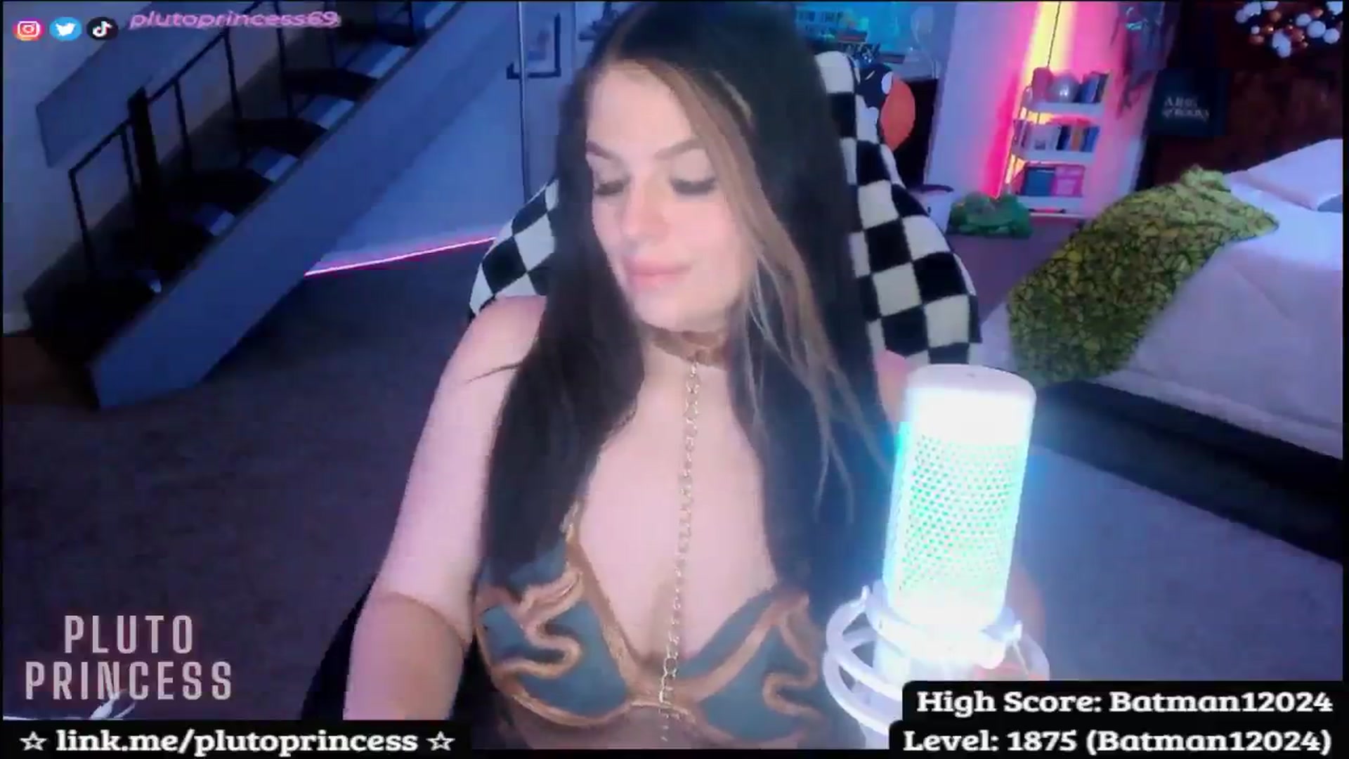 Gallery image thumbnail from PlutoPrincess's myfreecams stream on, 10/26/2025, 07:02 image 17 of 20