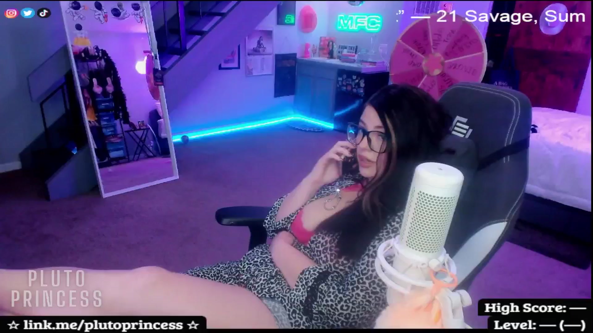 Gallery image thumbnail from PlutoPrincess's myfreecams stream on, 11/15/2025, 08:56 image 2 of 20