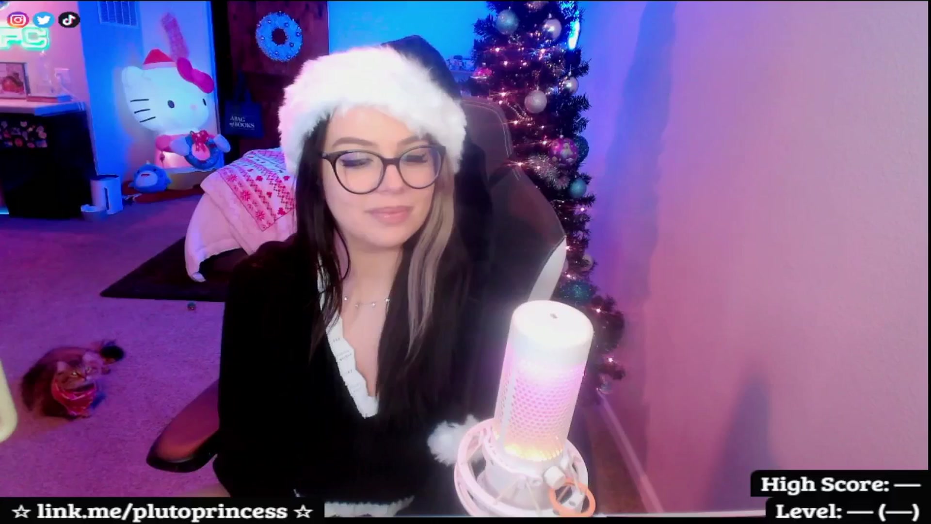 Gallery image thumbnail from PlutoPrincess's myfreecams stream on, 12/12/2025, 09:49 image 19 of 20