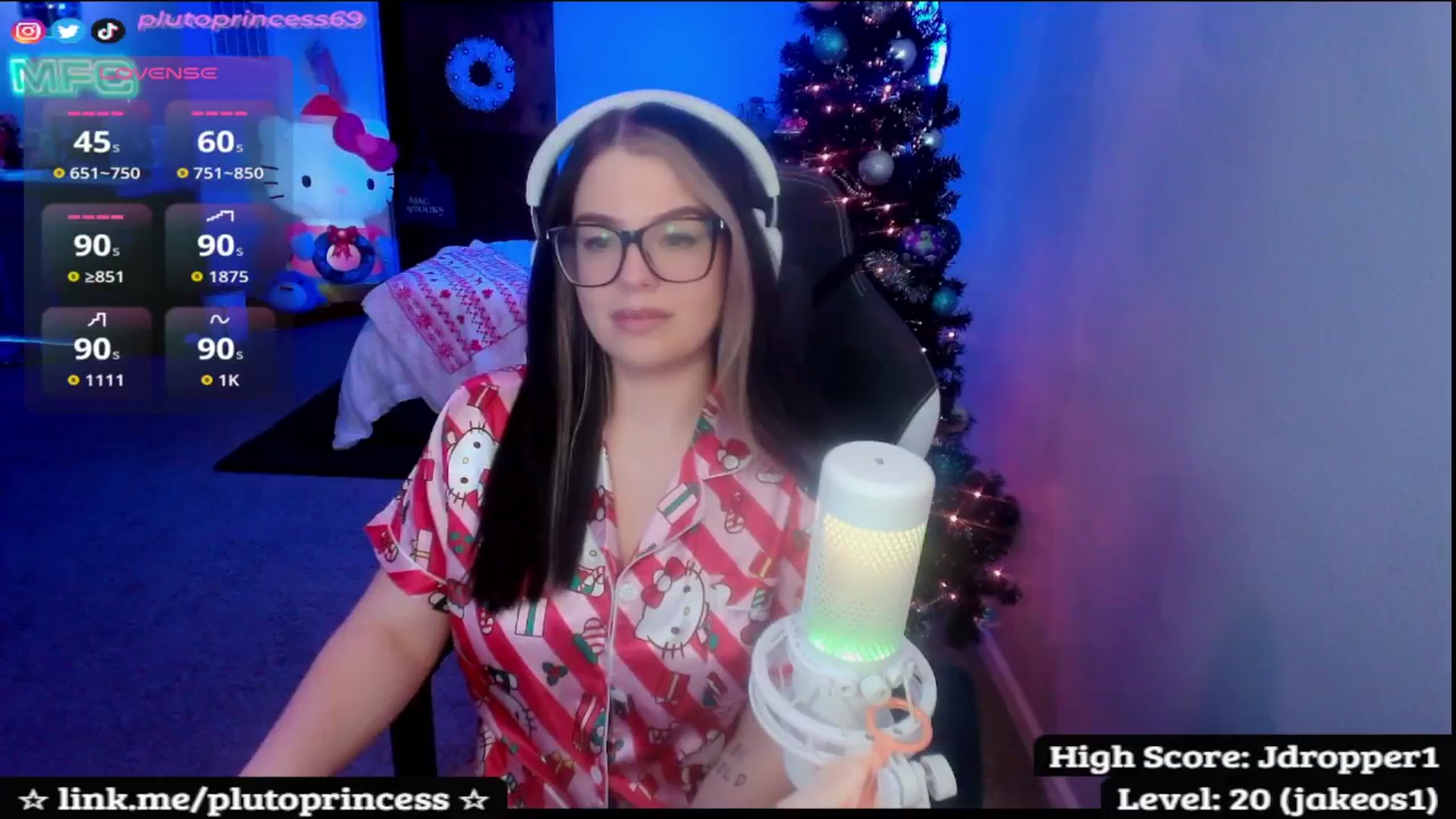 Gallery image thumbnail from PlutoPrincess's myfreecams stream on, 12/16/2025, 09:02 image 8 of 20