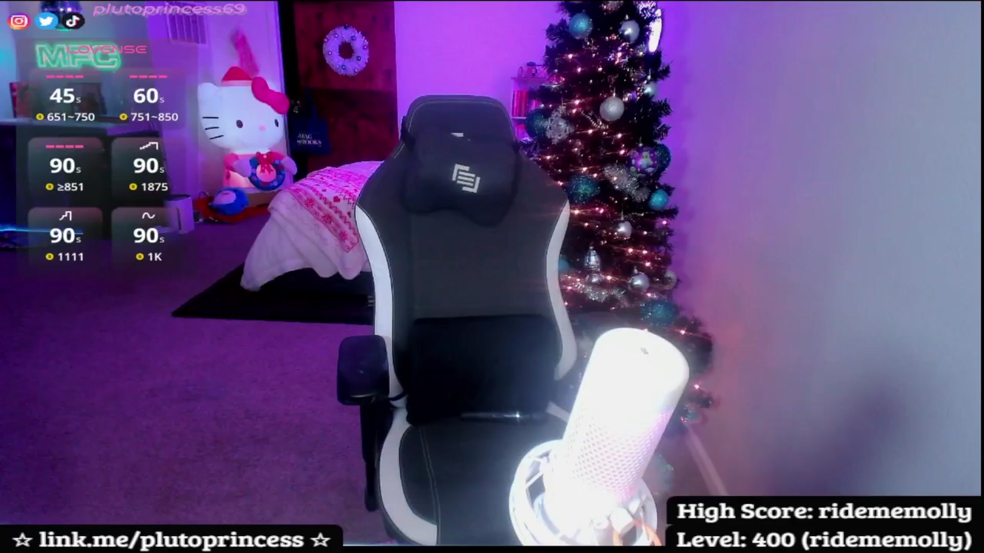 Gallery image thumbnail from PlutoPrincess's myfreecams stream on, 12/21/2025, 09:03 image 9 of 20