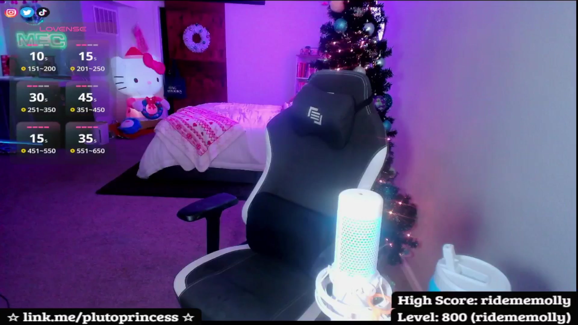 Gallery image thumbnail from PlutoPrincess's myfreecams stream on, 12/21/2025, 10:28 image 11 of 20