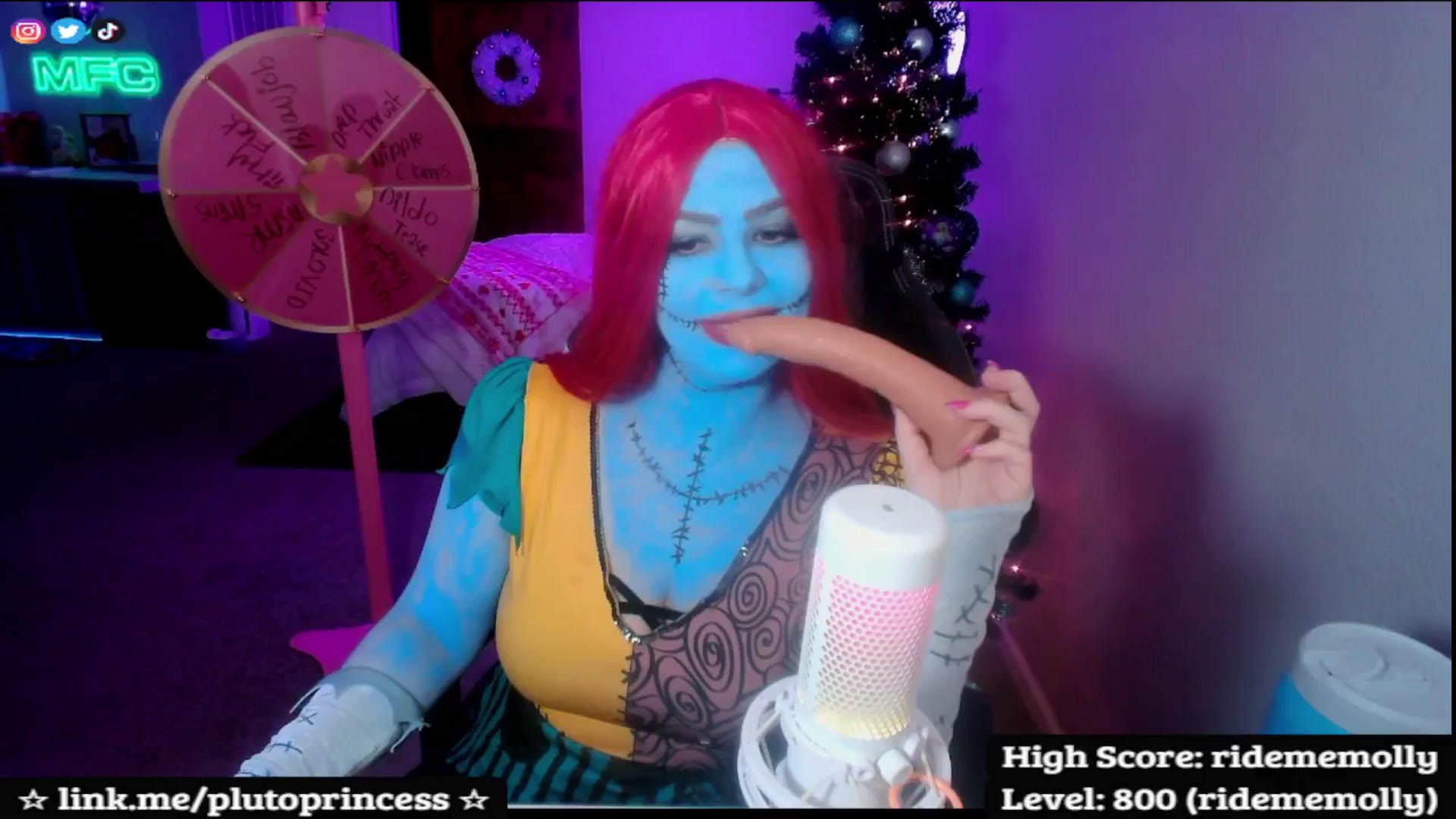 Gallery image thumbnail from PlutoPrincess's myfreecams stream on, 12/21/2025, 11:42 image 2 of 20
