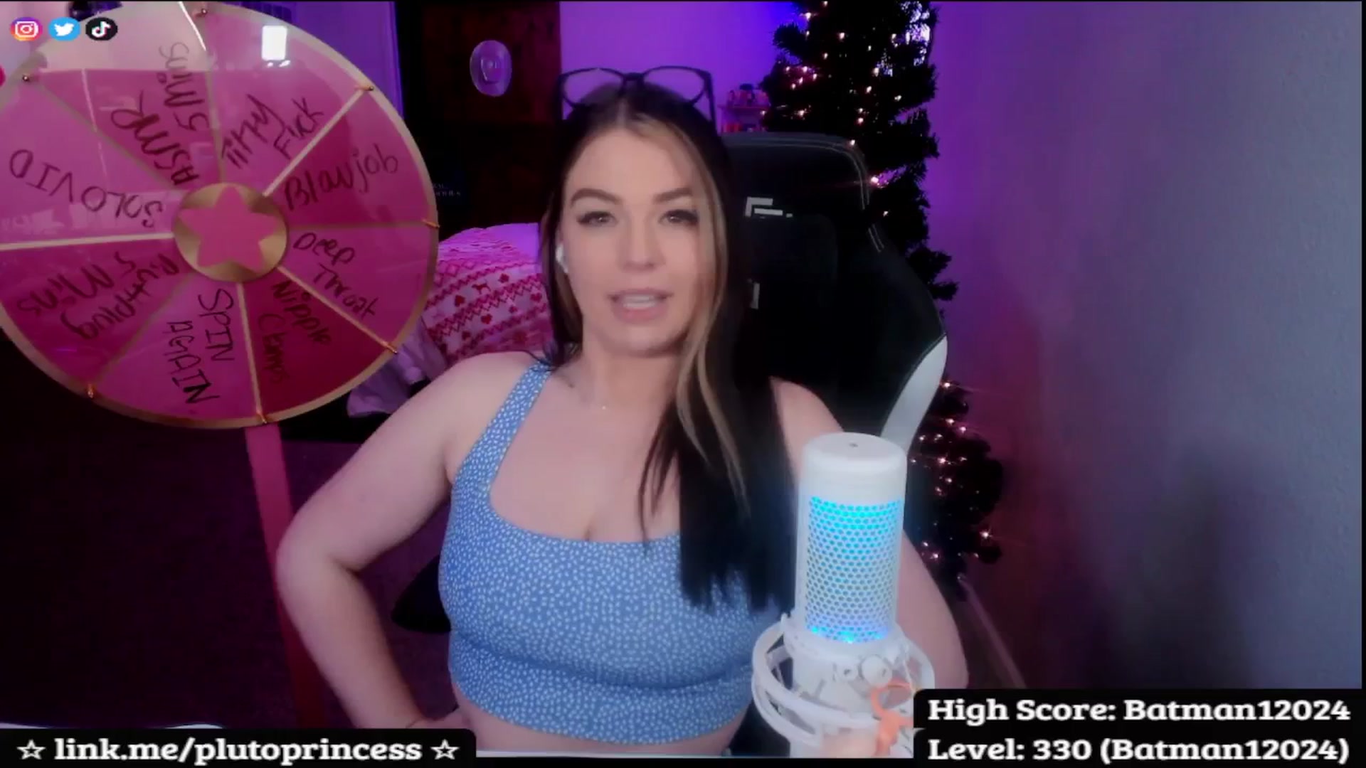 Gallery image thumbnail from PlutoPrincess's myfreecams stream on, 01/08/2026, 08:25 image 16 of 20