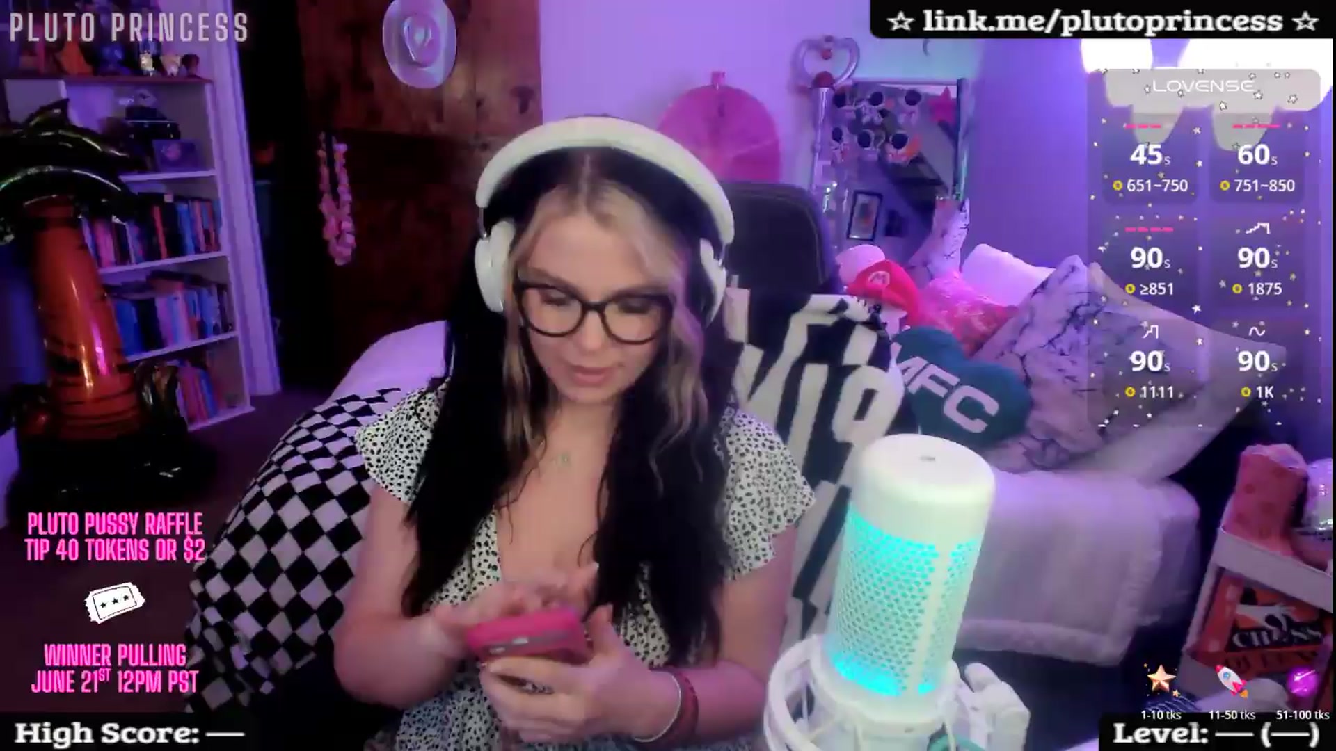 Gallery image thumbnail from PlutoPrincess's myfreecams stream on, 06/19/2026, 09:42 image 2 of 20