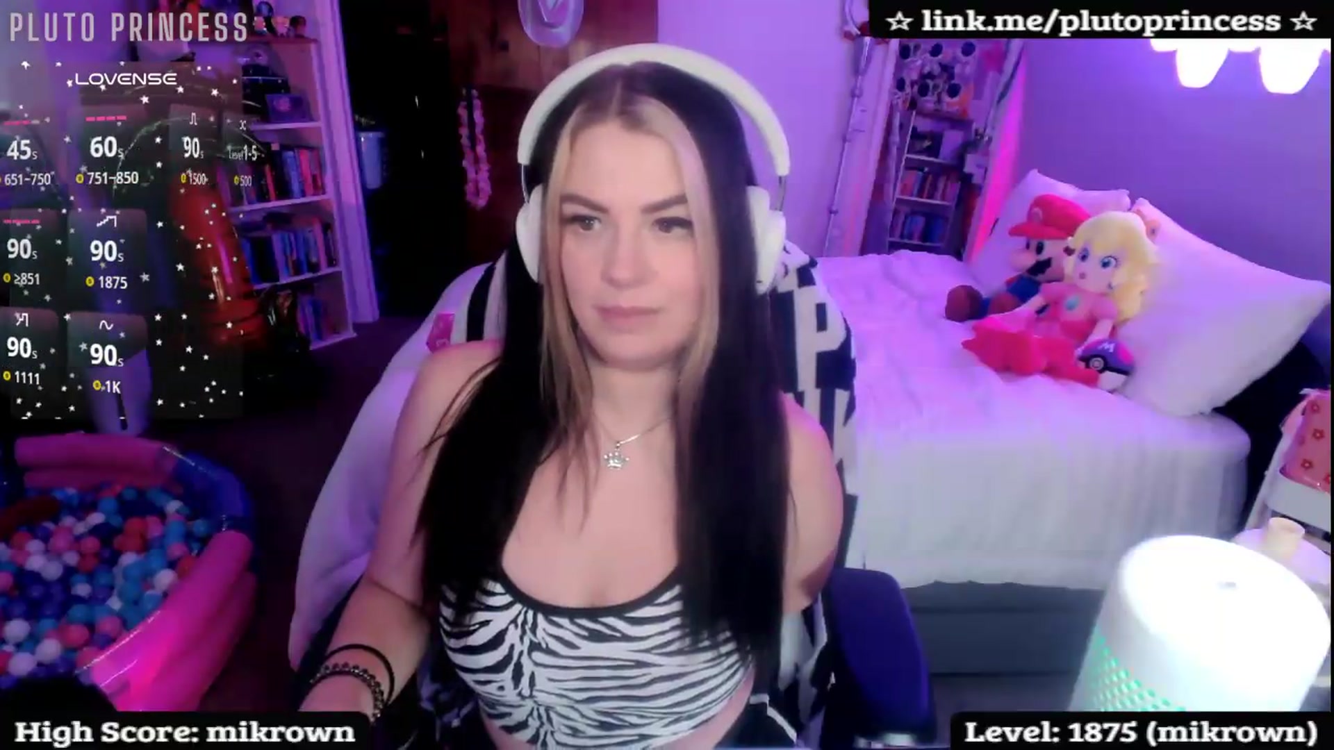 Gallery image thumbnail from PlutoPrincess's myfreecams stream on, 07/18/2026, 09:27 image 11 of 20