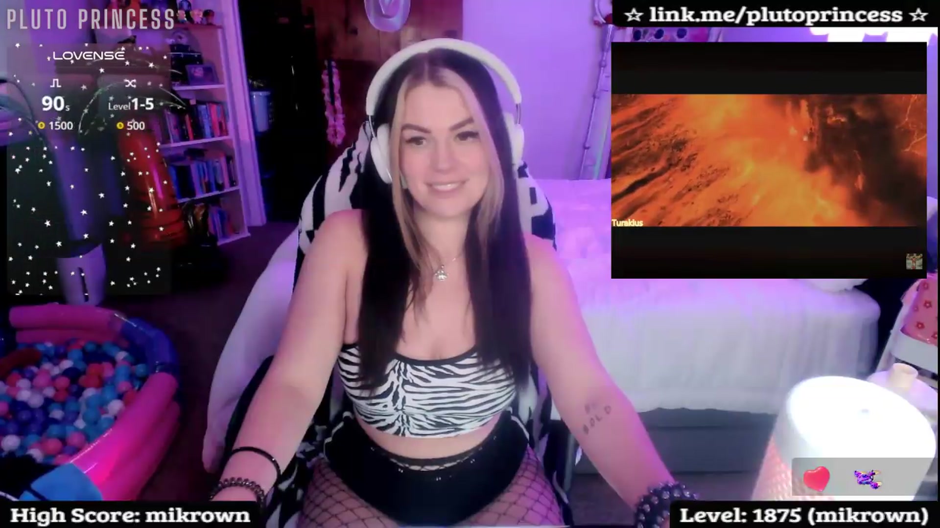 Gallery image thumbnail from PlutoPrincess's myfreecams stream on, 07/18/2026, 09:27 image 9 of 20