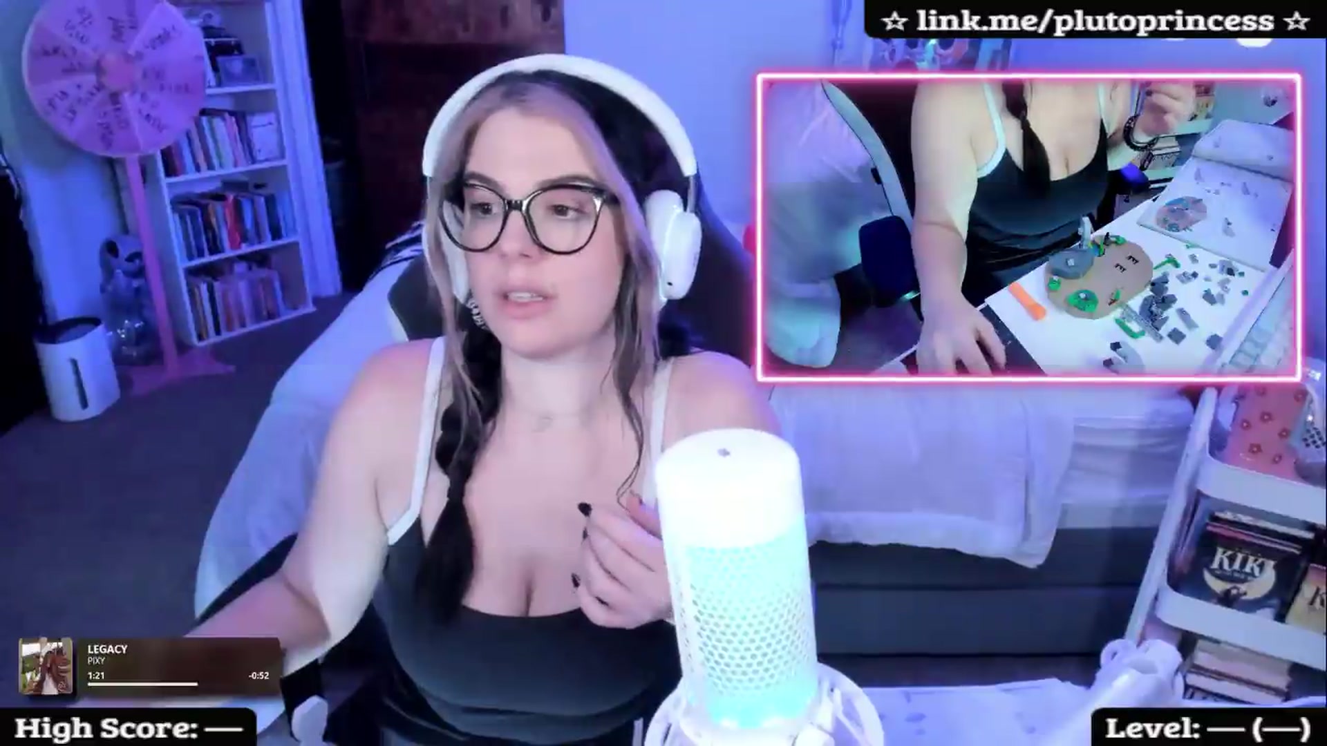 Gallery image thumbnail from PlutoPrincess's myfreecams stream on, 09/16/2026, 08:14 image 13 of 20