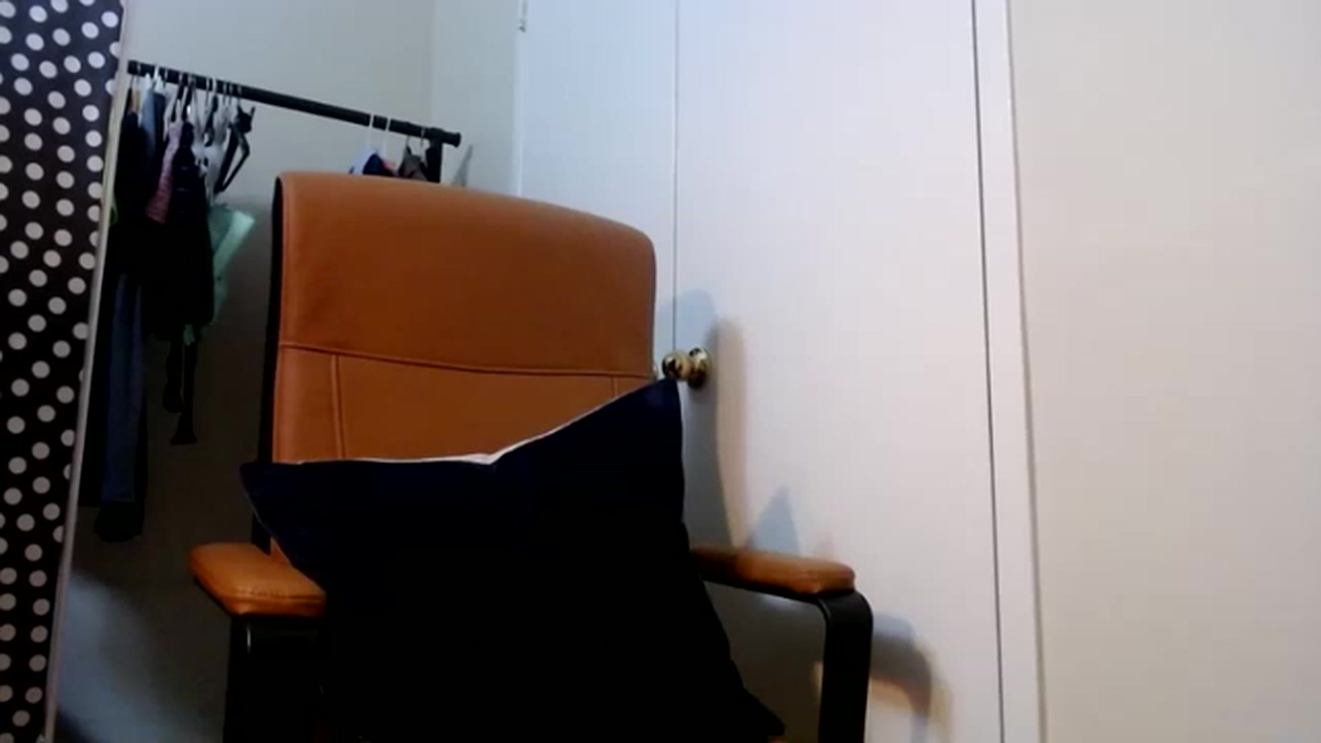 Gallery image thumbnail from PointeShoes_x's myfreecams stream on, 12/28/2022, 06:28 image 6 of 20