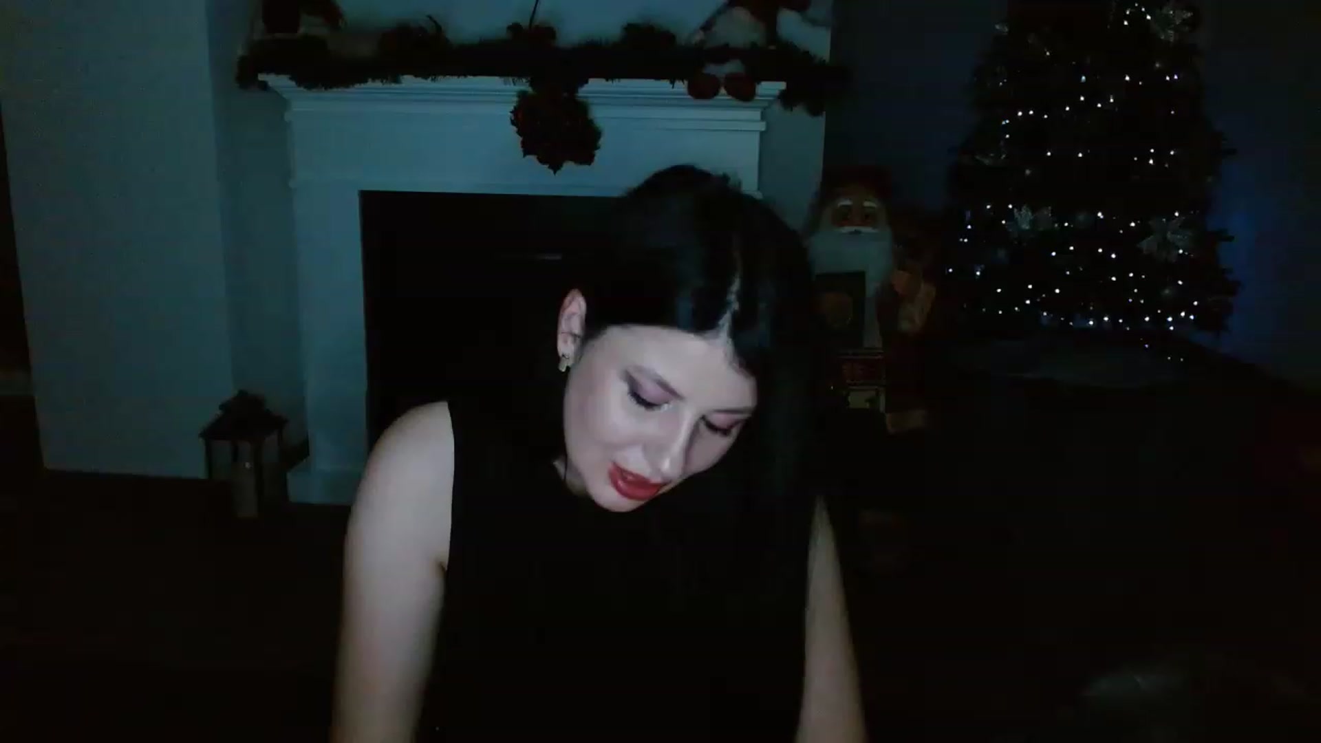 Gallery image thumbnail from Poison_Rose_'s myfreecams stream on, 12/20/2022, 16:32 image 3 of 20