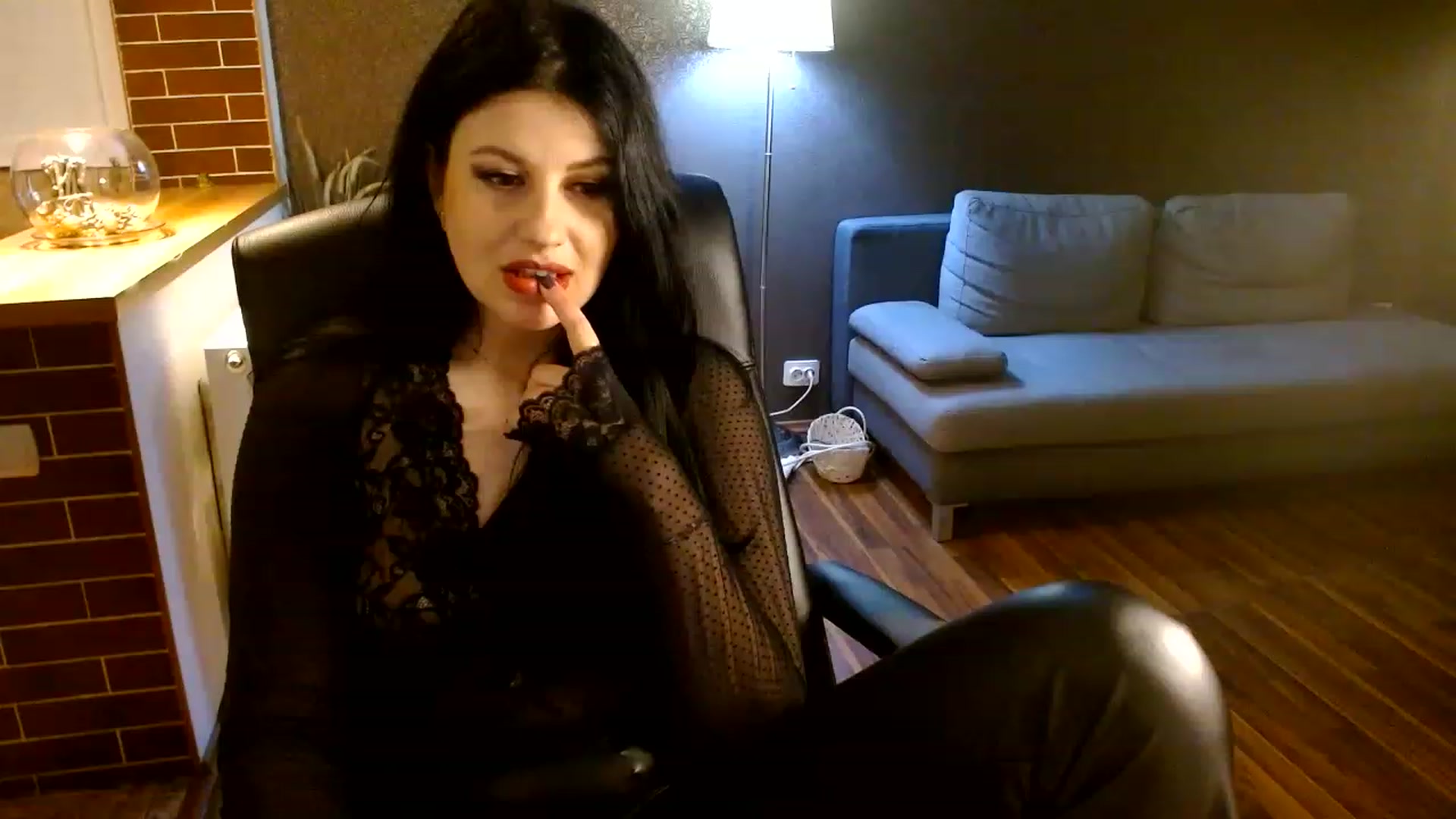 Gallery image thumbnail from Poison_Rose_'s myfreecams stream on, 01/22/2023, 19:13 image 14 of 20