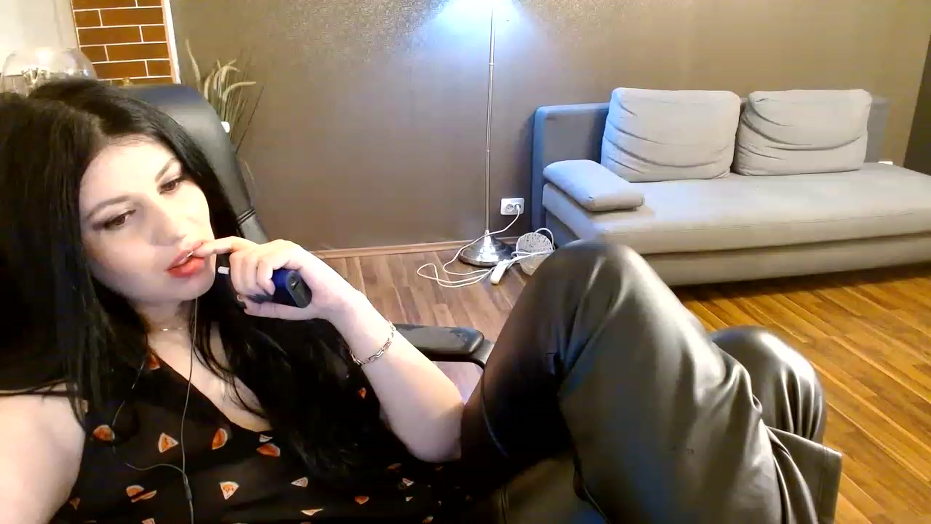 Gallery image thumbnail from Poison_Rose_'s myfreecams stream on, 01/22/2023, 21:17 image 16 of 20