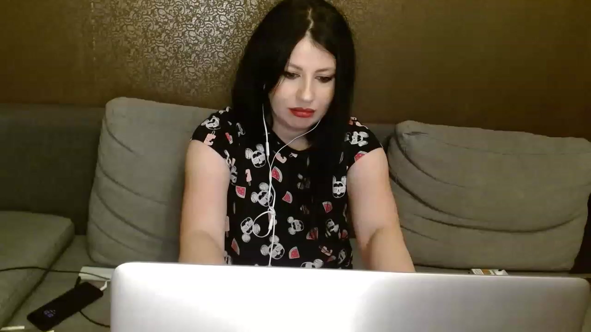 Gallery image thumbnail from Poison_Rose_'s myfreecams stream on, 02/04/2023, 21:01 image 8 of 20