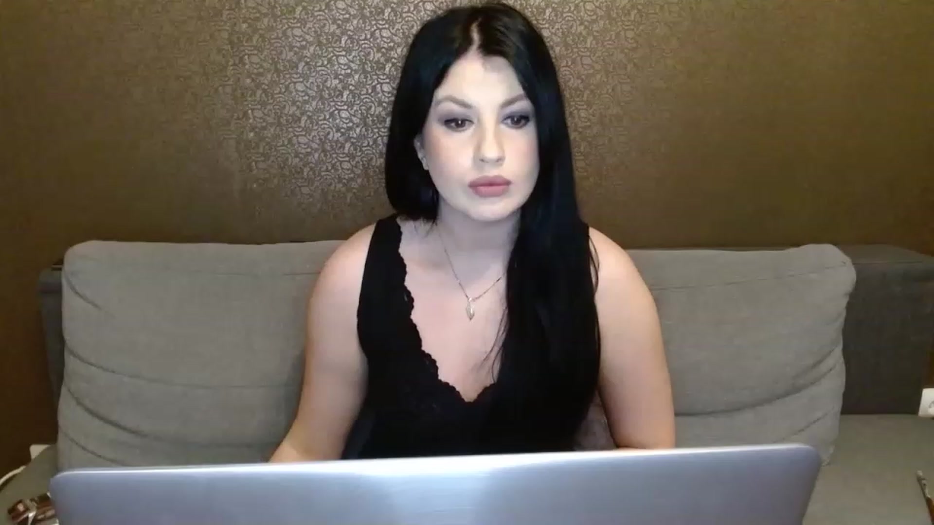 Gallery image thumbnail from Poison_Rose_'s myfreecams stream on, 04/08/2023, 22:05 image 6 of 20