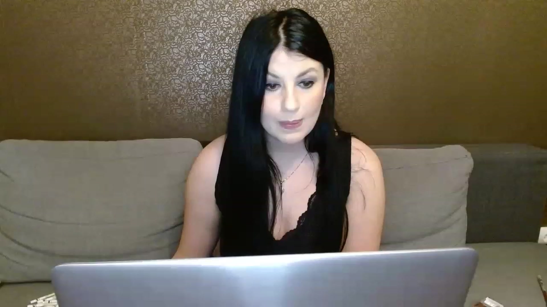 Gallery image thumbnail from Poison_Rose_'s myfreecams stream on, 04/08/2023, 22:31 image 14 of 20