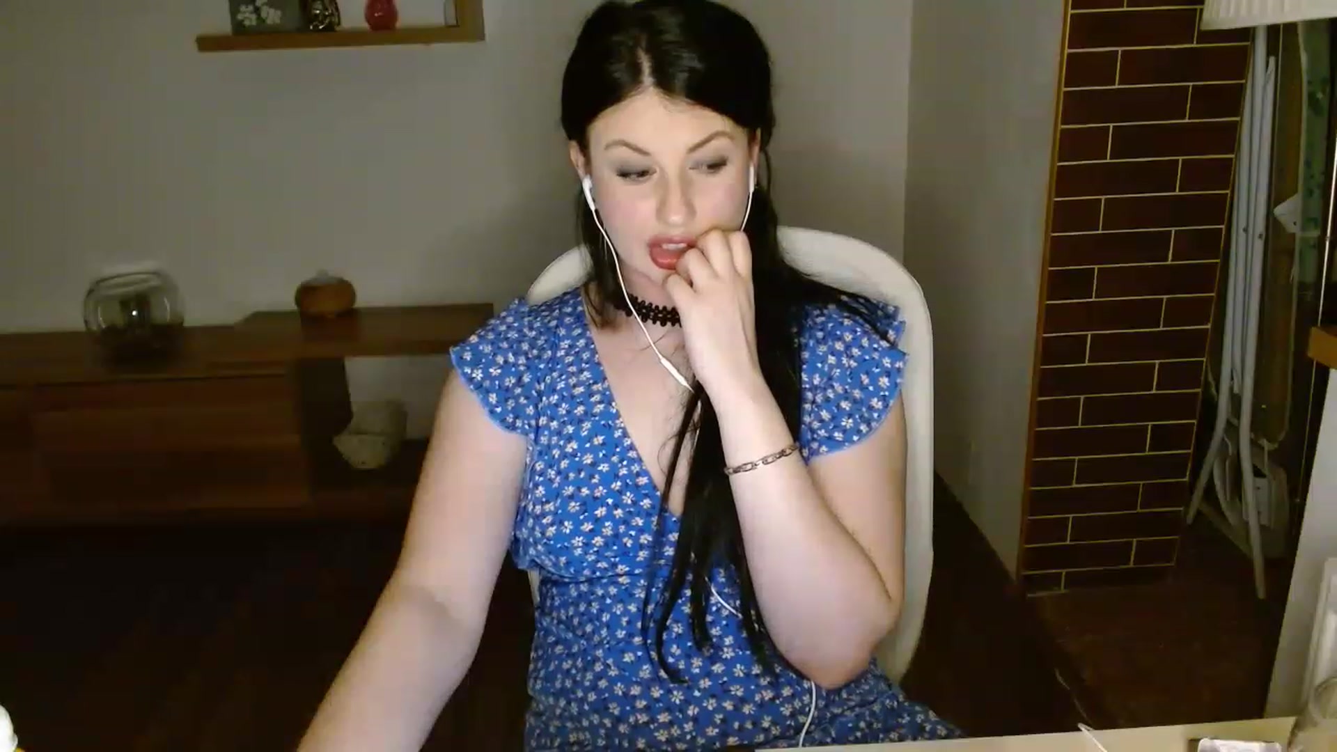 Gallery image thumbnail from Poison_Rose_'s myfreecams stream on, 05/06/2023, 19:33 image 6 of 20