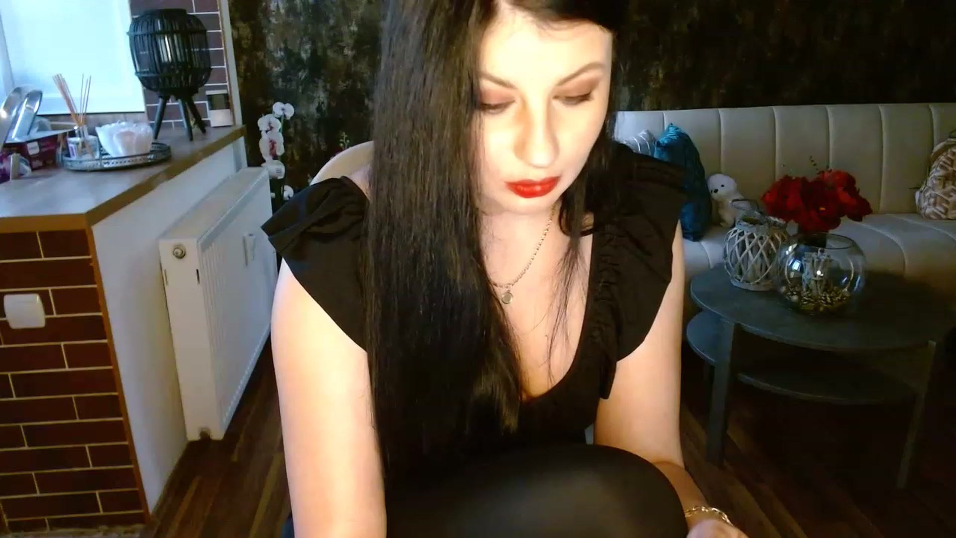 Gallery image thumbnail from Poison_Rose_'s myfreecams stream on, 08/11/2023, 17:28 image 20 of 20