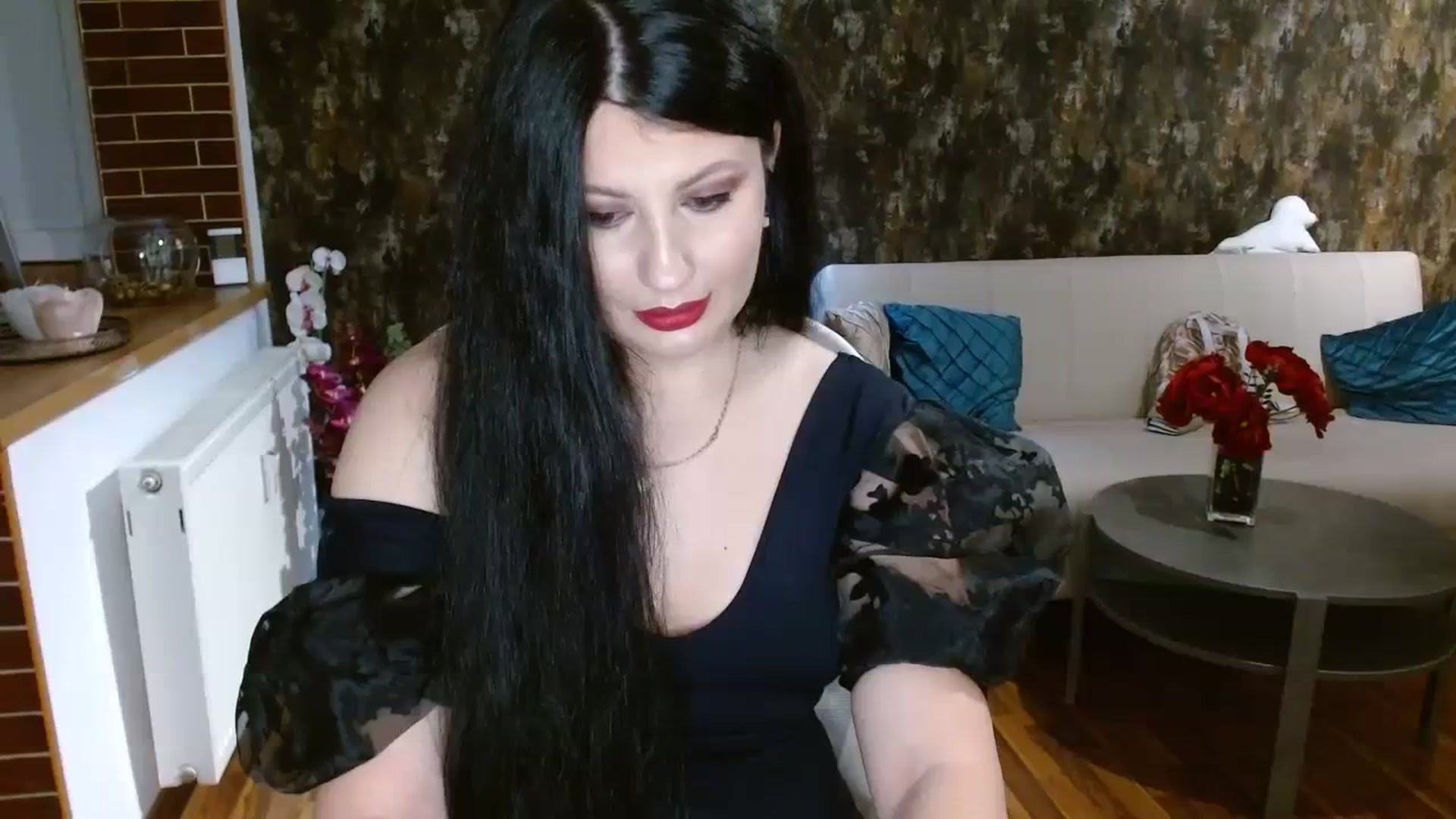 Gallery image thumbnail from Poison_Rose_'s myfreecams stream on, 10/06/2023, 18:45 image 1 of 20