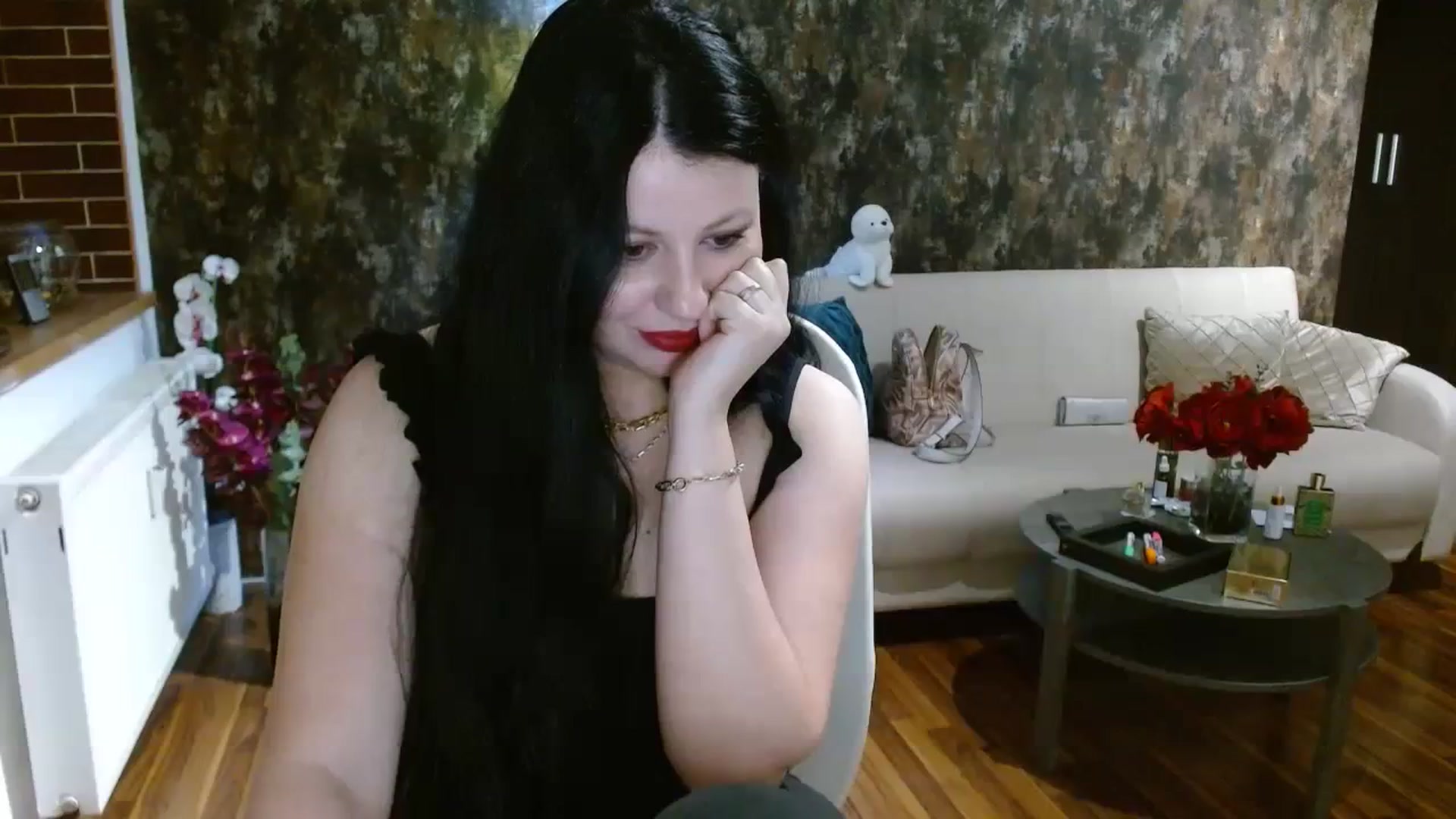 Gallery image thumbnail from Poison_Rose_'s myfreecams stream on, 11/05/2023, 19:13 image 17 of 20