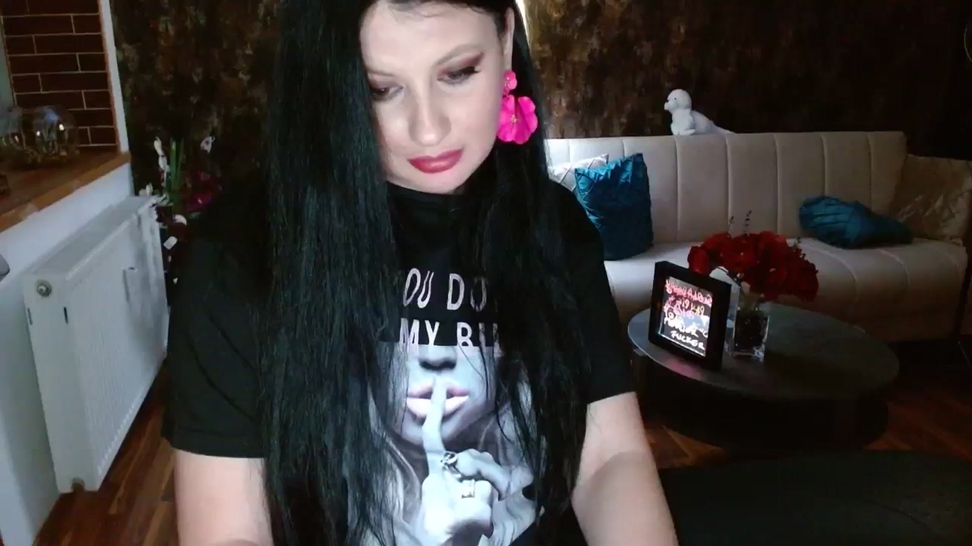 Gallery image thumbnail from Poison_Rose_'s myfreecams stream on, 11/19/2023, 18:47 image 17 of 20