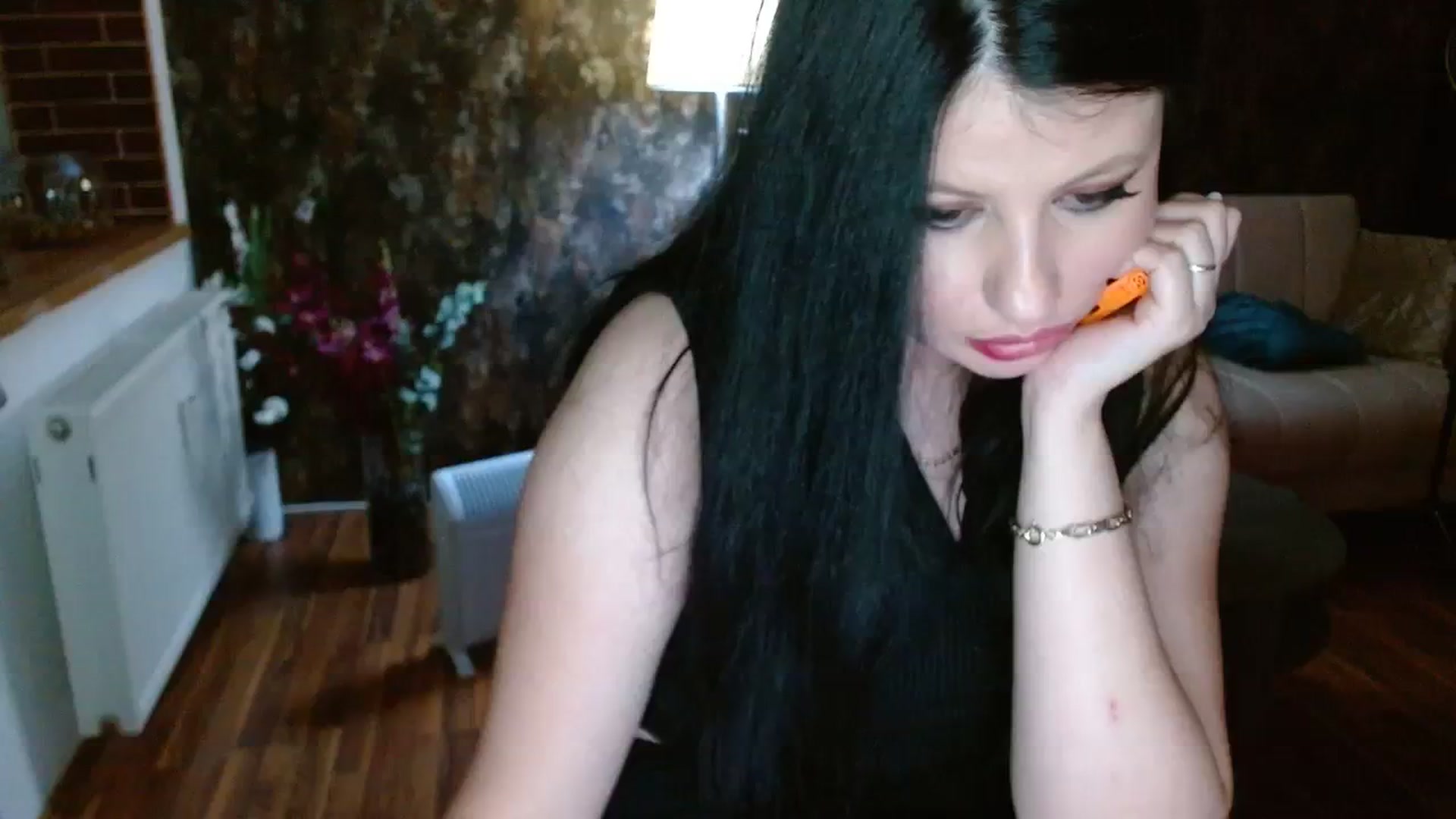 Gallery image thumbnail from Poison_Rose_'s myfreecams stream on, 11/19/2023, 21:43 image 13 of 20