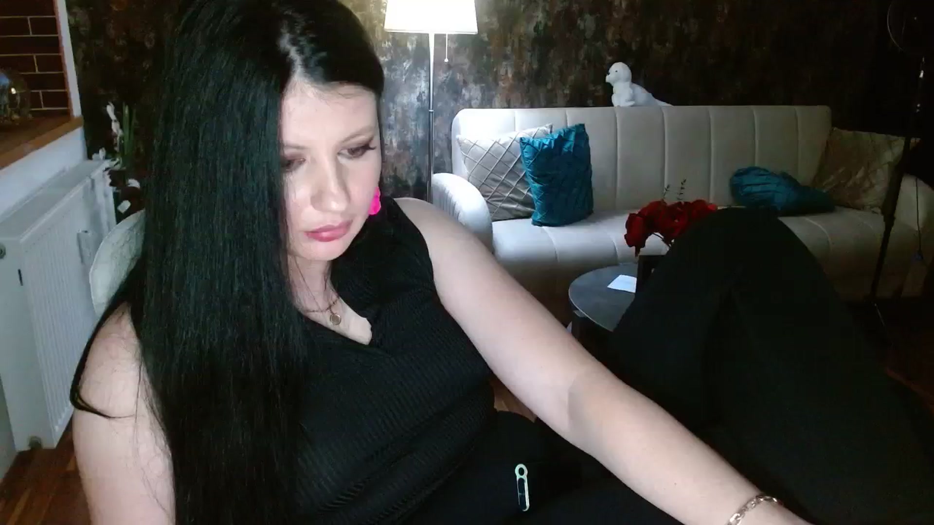 Gallery image thumbnail from Poison_Rose_'s myfreecams stream on, 11/19/2023, 23:34 image 17 of 20