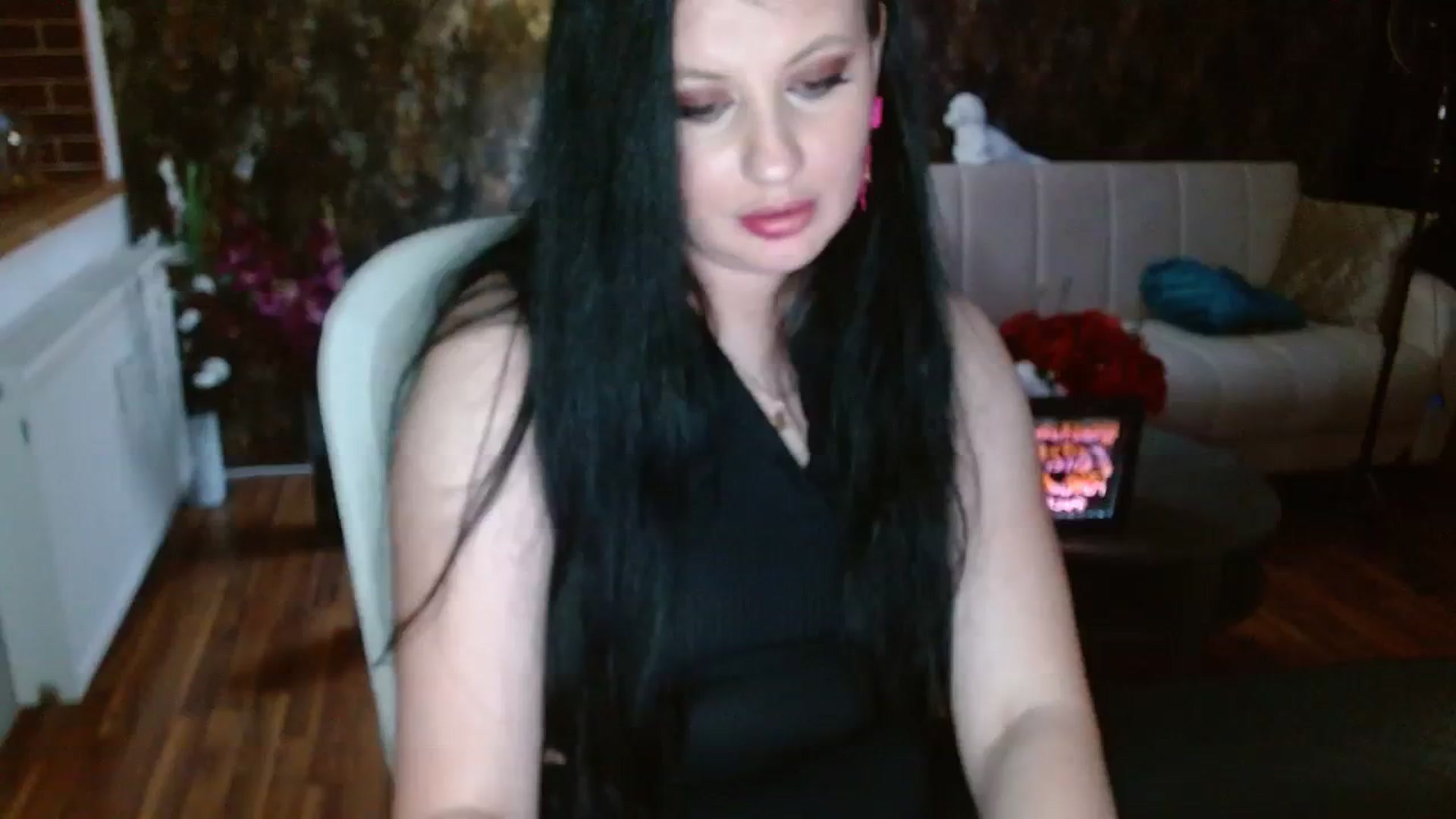 Gallery image thumbnail from Poison_Rose_'s myfreecams stream on, 11/19/2023, 23:34 image 11 of 20
