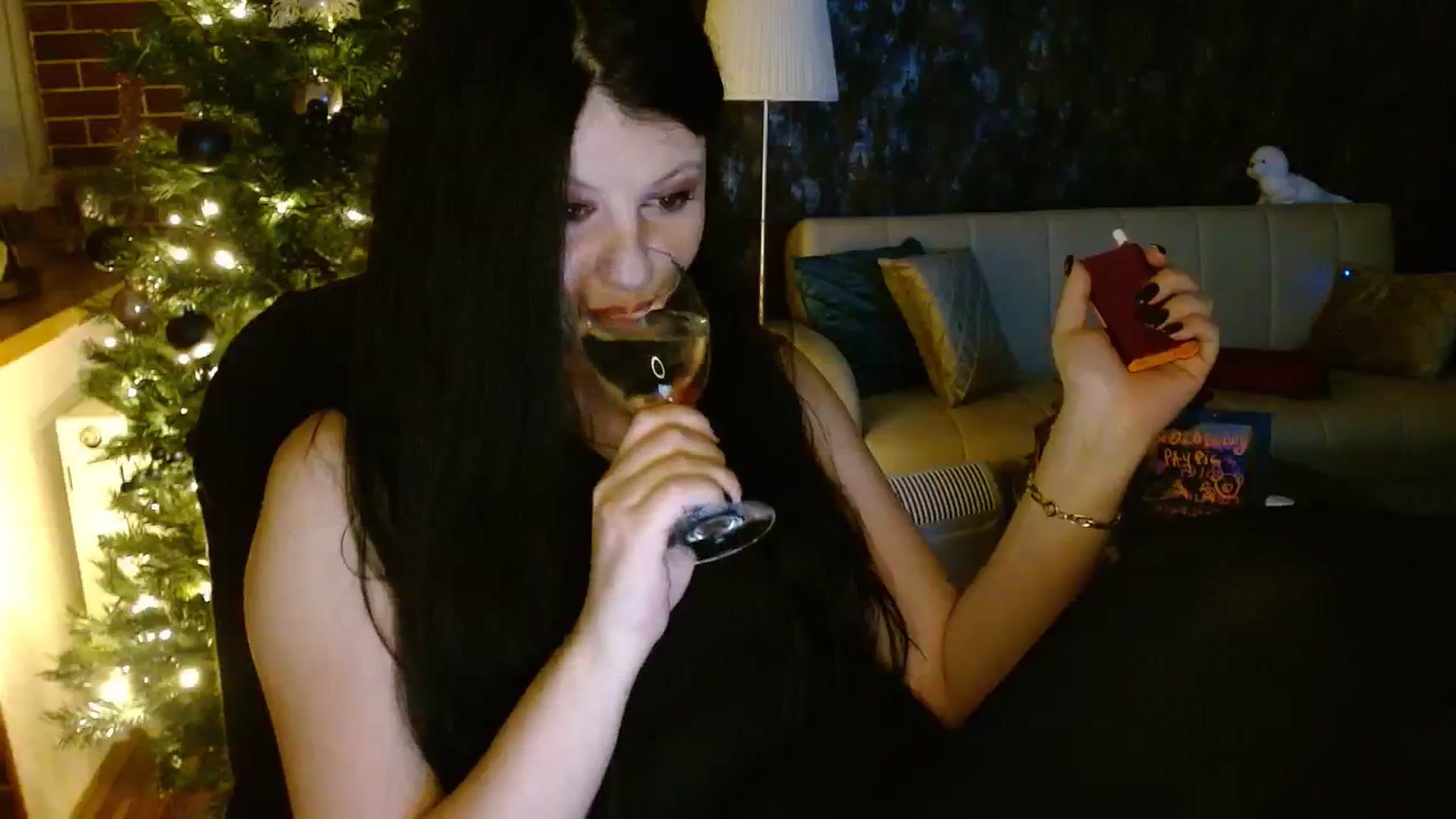 Gallery image thumbnail from Poison_Rose_'s myfreecams stream on, 12/03/2023, 21:12 image 15 of 20