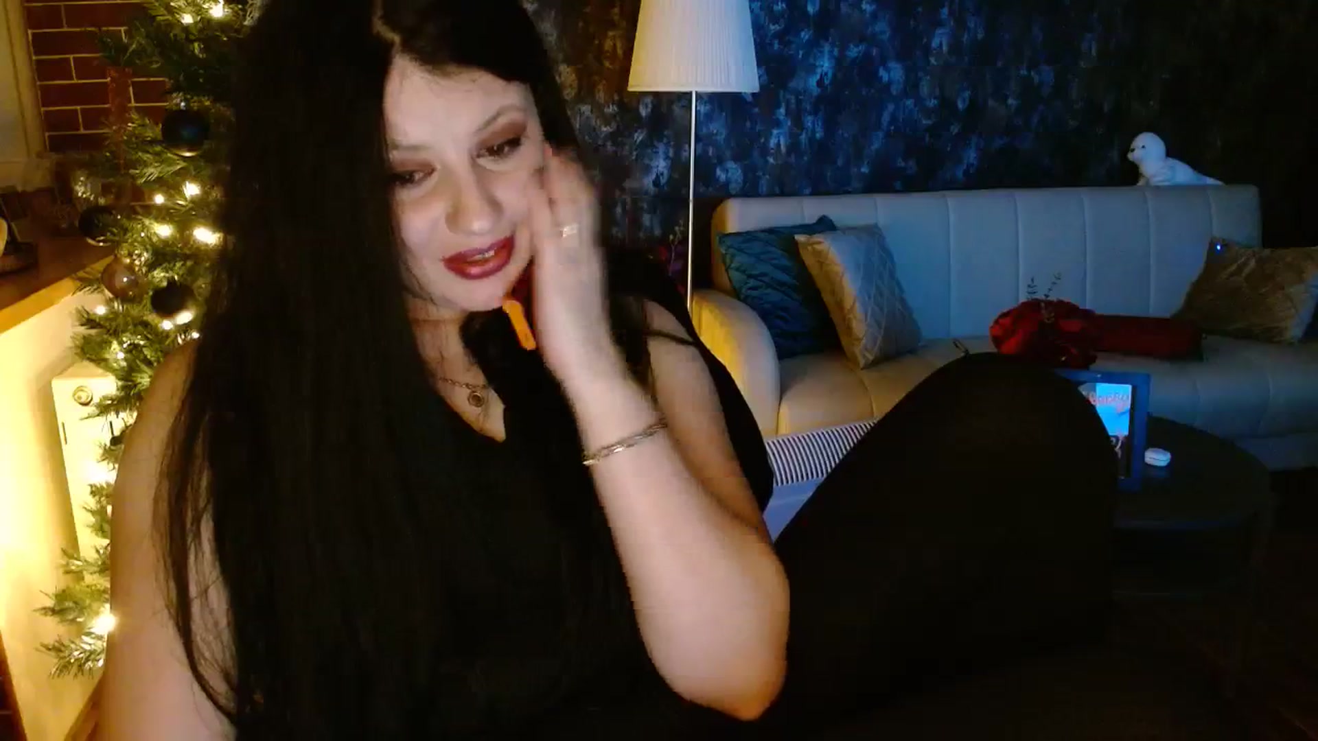 Gallery image thumbnail from Poison_Rose_'s myfreecams stream on, 12/03/2023, 21:12 image 17 of 20