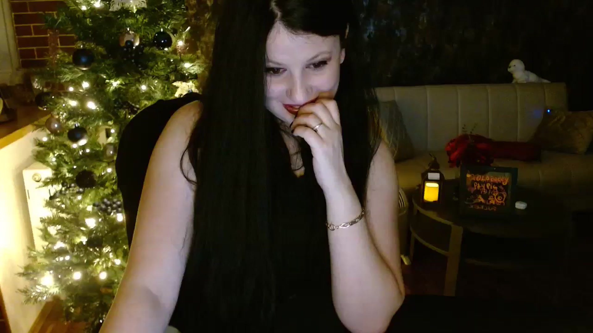 Gallery image thumbnail from Poison_Rose_'s myfreecams stream on, 12/03/2023, 21:12 image 7 of 20