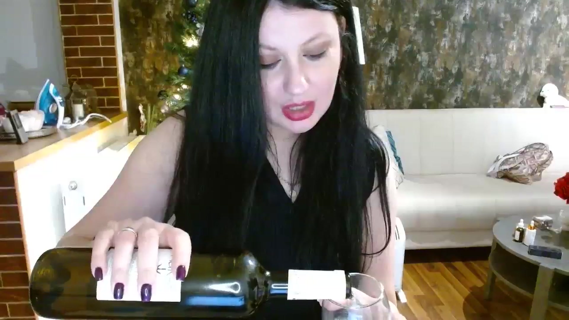 Gallery image thumbnail from Poison_Rose_'s myfreecams stream on, 12/25/2023, 21:57 image 6 of 20