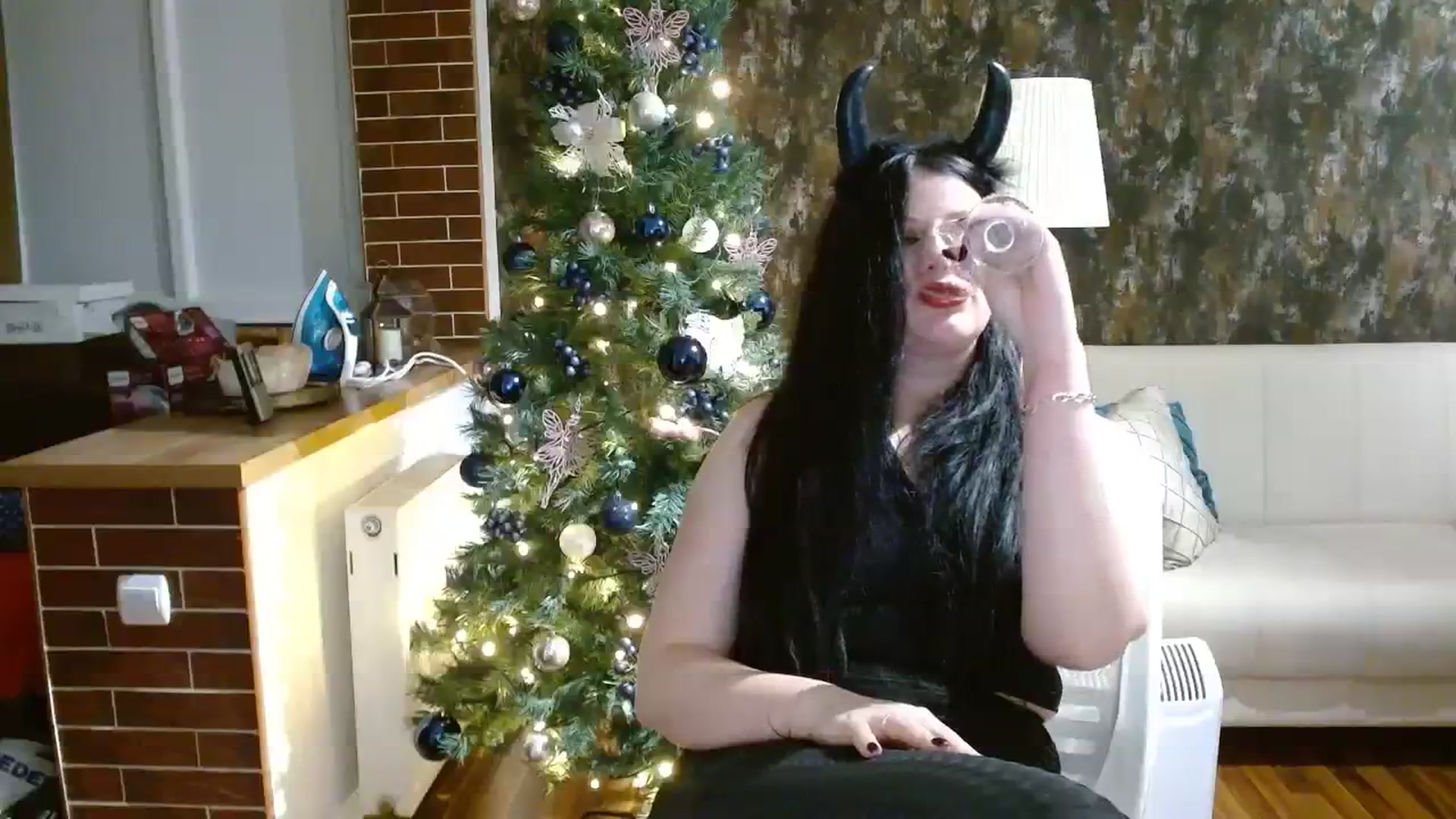 Gallery image thumbnail from Poison_Rose_'s myfreecams stream on, 12/25/2023, 23:40 image 7 of 20