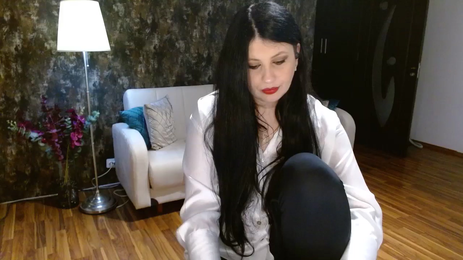 Gallery image thumbnail from Poison_Rose_'s myfreecams stream on, 03/17/2024, 19:50 image 8 of 20