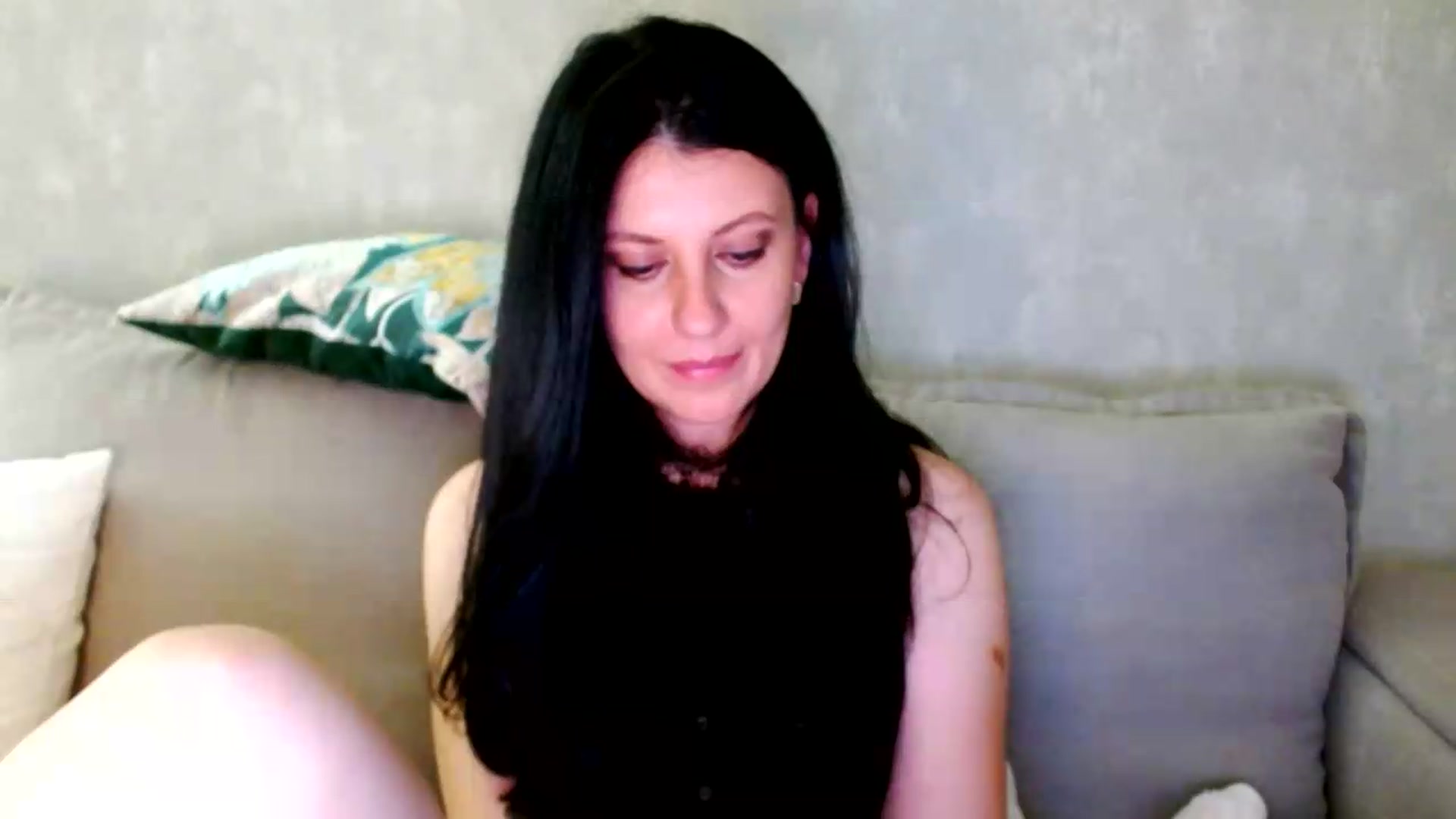 Gallery image thumbnail from Poison_Rose_'s myfreecams stream on, 08/17/2026, 20:28 image 2 of 20