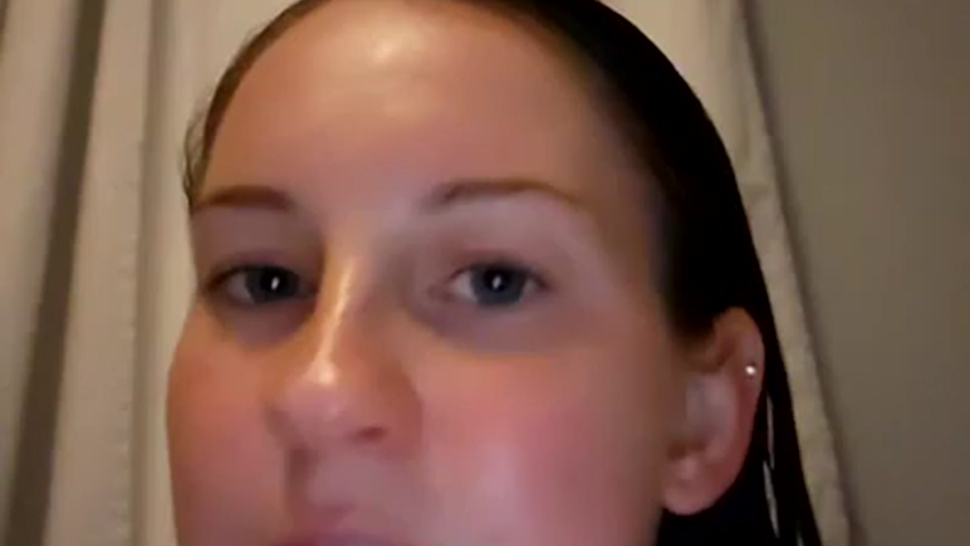 Gallery image thumbnail from Poisonberryyy's myfreecams stream on, 03/01/2023, 24:39 image 13 of 20