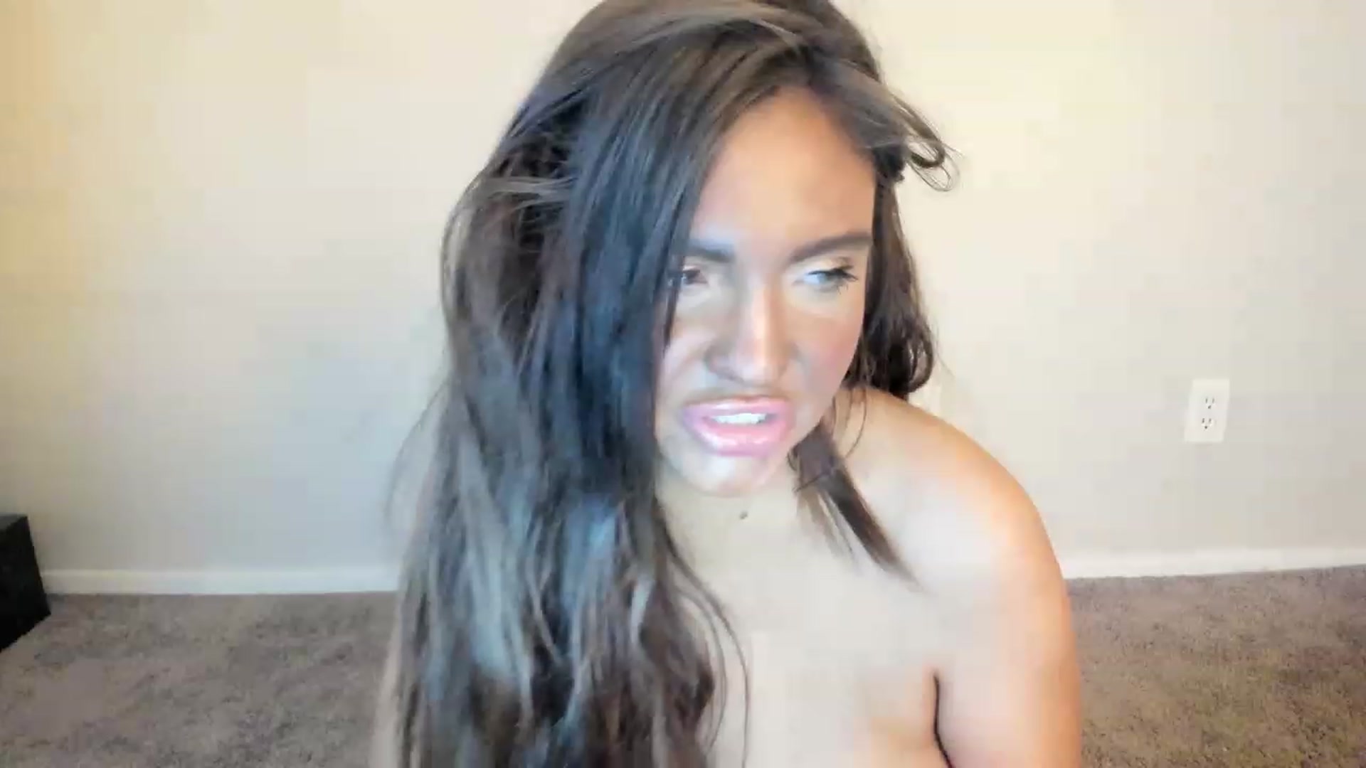 Gallery image thumbnail from PokeAPuss's myfreecams stream on, 12/21/2022, 01:29 image 11 of 20