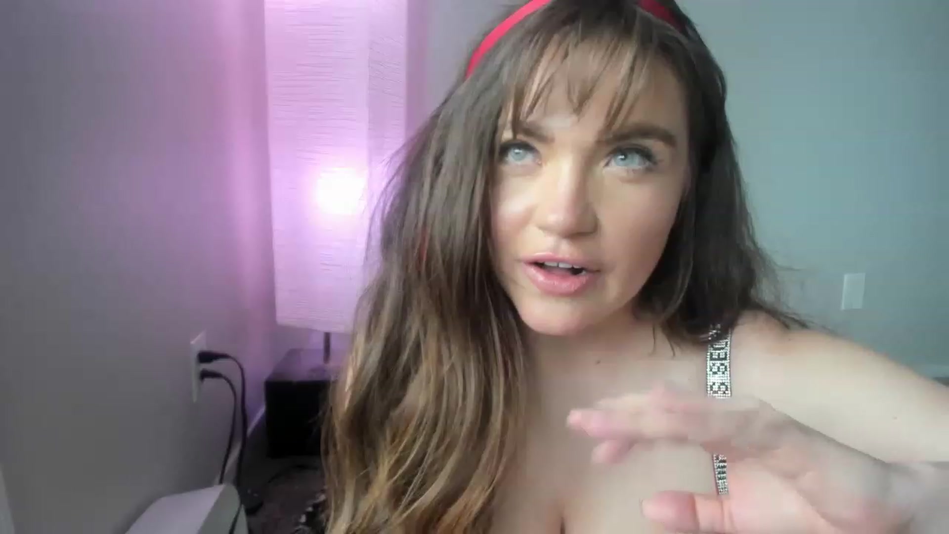 Gallery image thumbnail from PokeAPuss's myfreecams stream on, 04/08/2023, 01:34 image 9 of 20