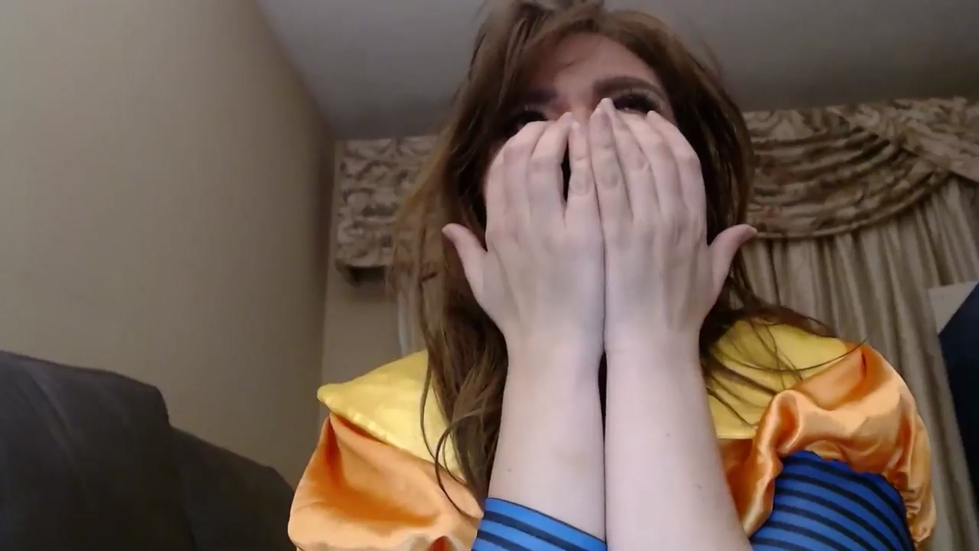 Gallery image thumbnail from PokeAPuss's myfreecams stream on, 10/17/2024, 03:28 image 16 of 20