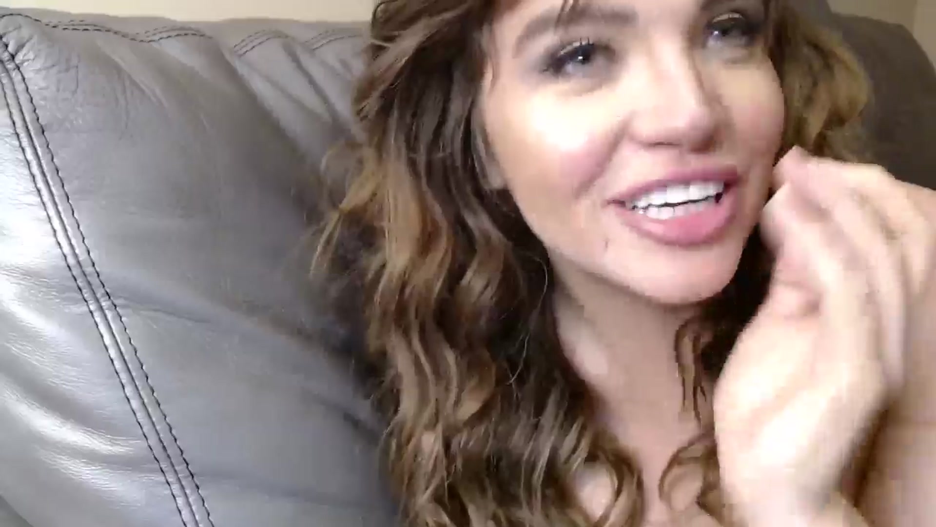 Gallery image thumbnail from PokeAPuss's myfreecams stream on, 10/19/2024, 01:46 image 18 of 20