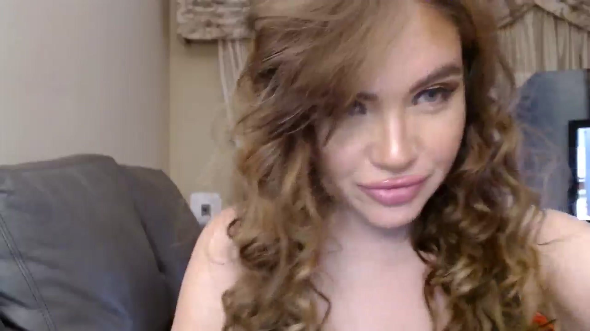 Gallery image thumbnail from PokeAPuss's myfreecams stream on, 10/20/2024, 03:32 image 13 of 20