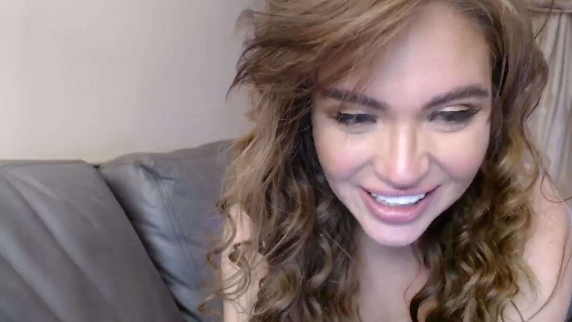 Gallery image thumbnail from PokeAPuss's myfreecams stream on, 10/20/2024, 04:54 image 18 of 20