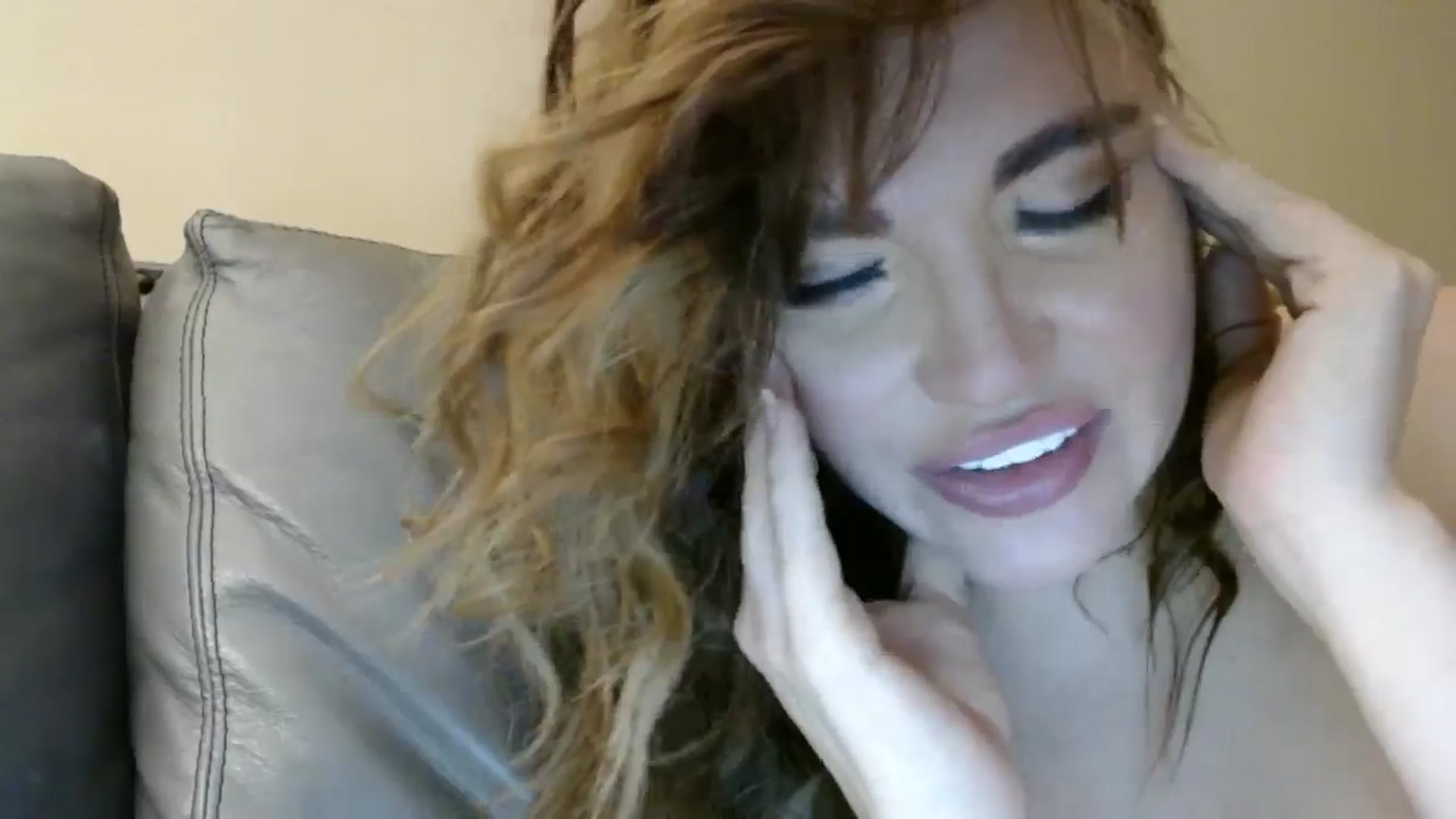 Gallery image thumbnail from PokeAPuss's myfreecams stream on, 10/28/2024, 23:42 image 16 of 20