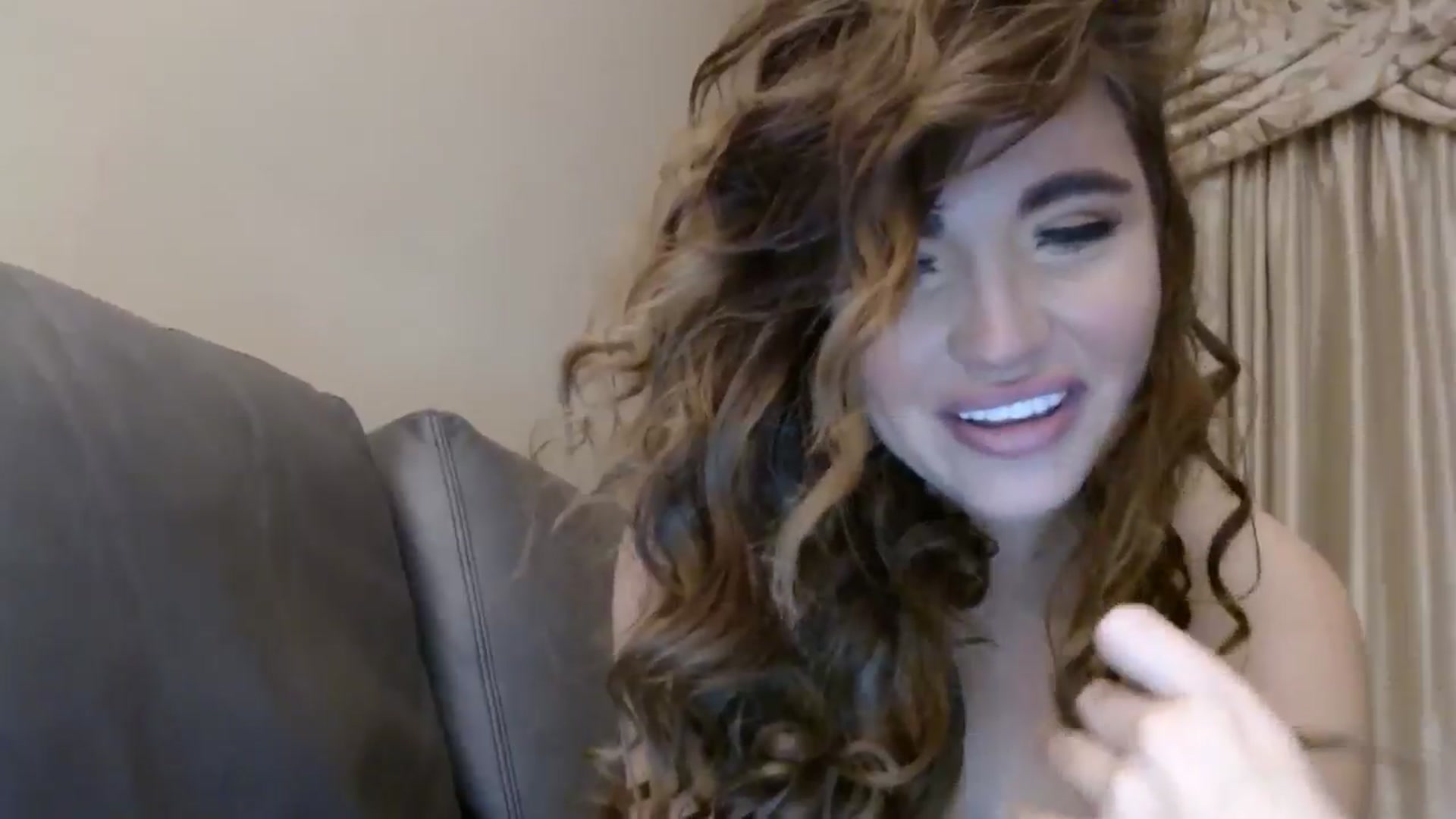 Gallery image thumbnail from PokeAPuss's myfreecams stream on, 10/28/2024, 23:42 image 17 of 20